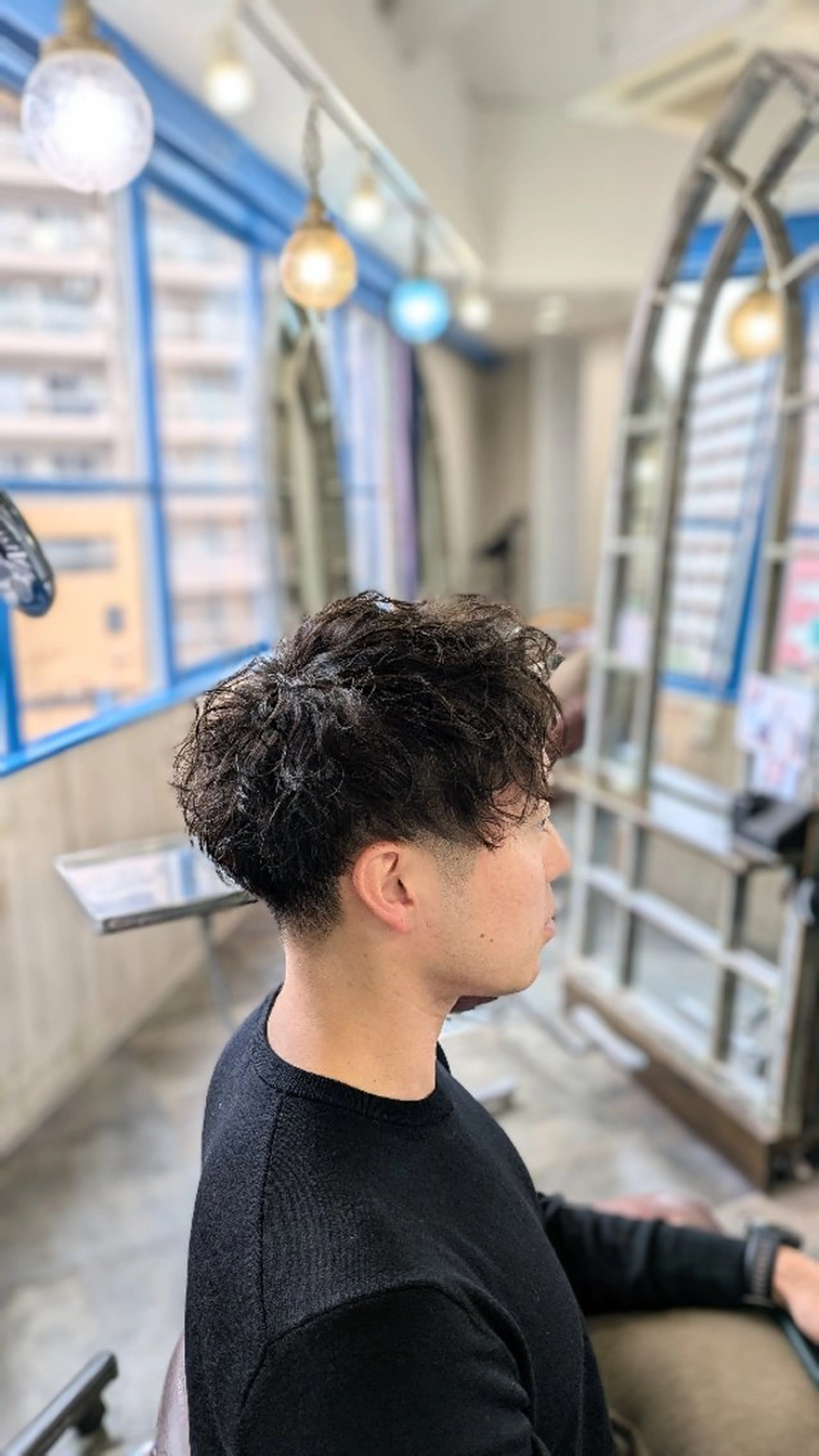 パーマ メンズ アップバング センターパート フェードカット メンズ韓国風 韓国マッシュ メンズパーマ/顔周り レイヤー店長えのもとのヘアスタイル