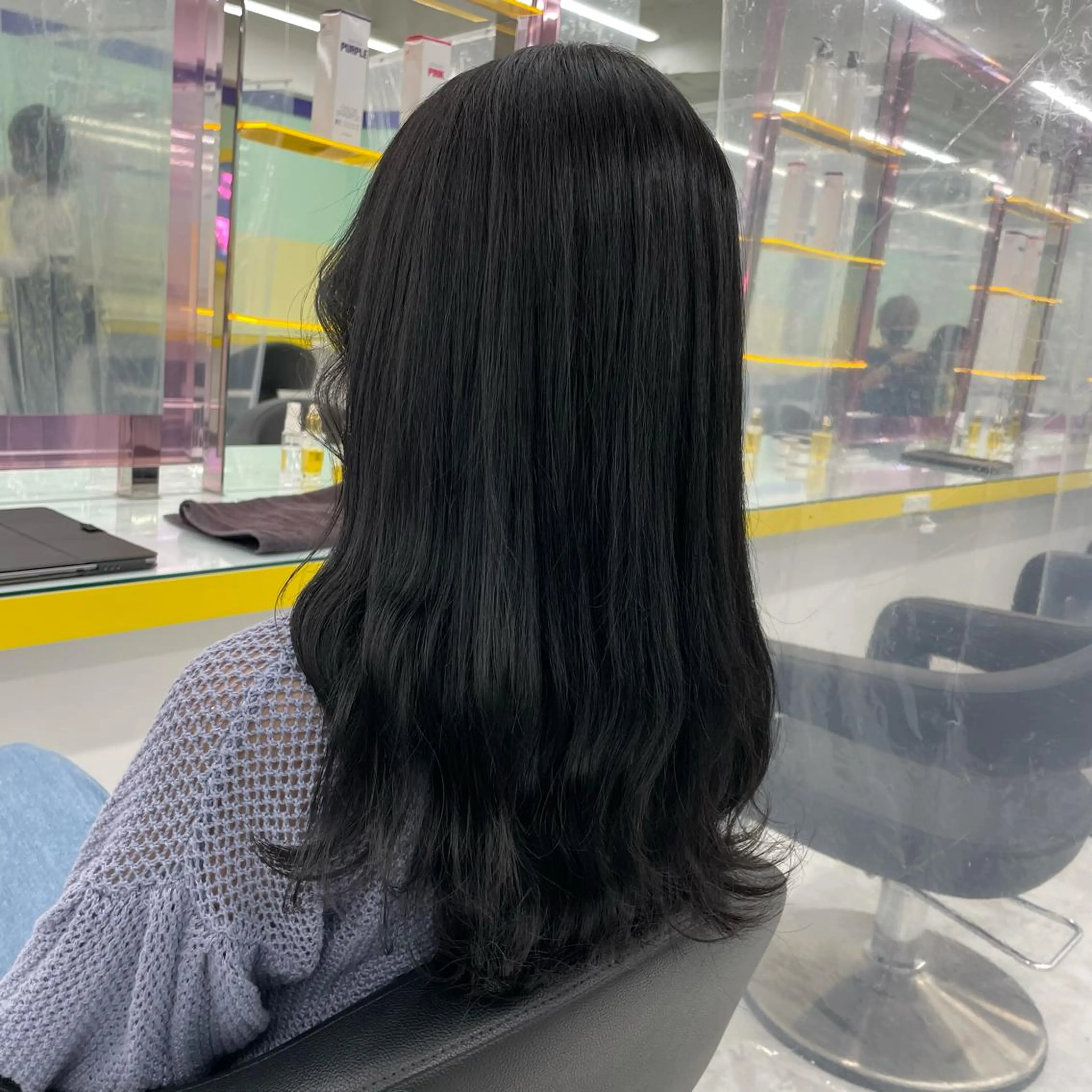 セミロング カラー ヘアアレンジ ヘアカラー トリートメント ☁️縮毛矯正✖️ 透明感☁️りくのヘアスタイル