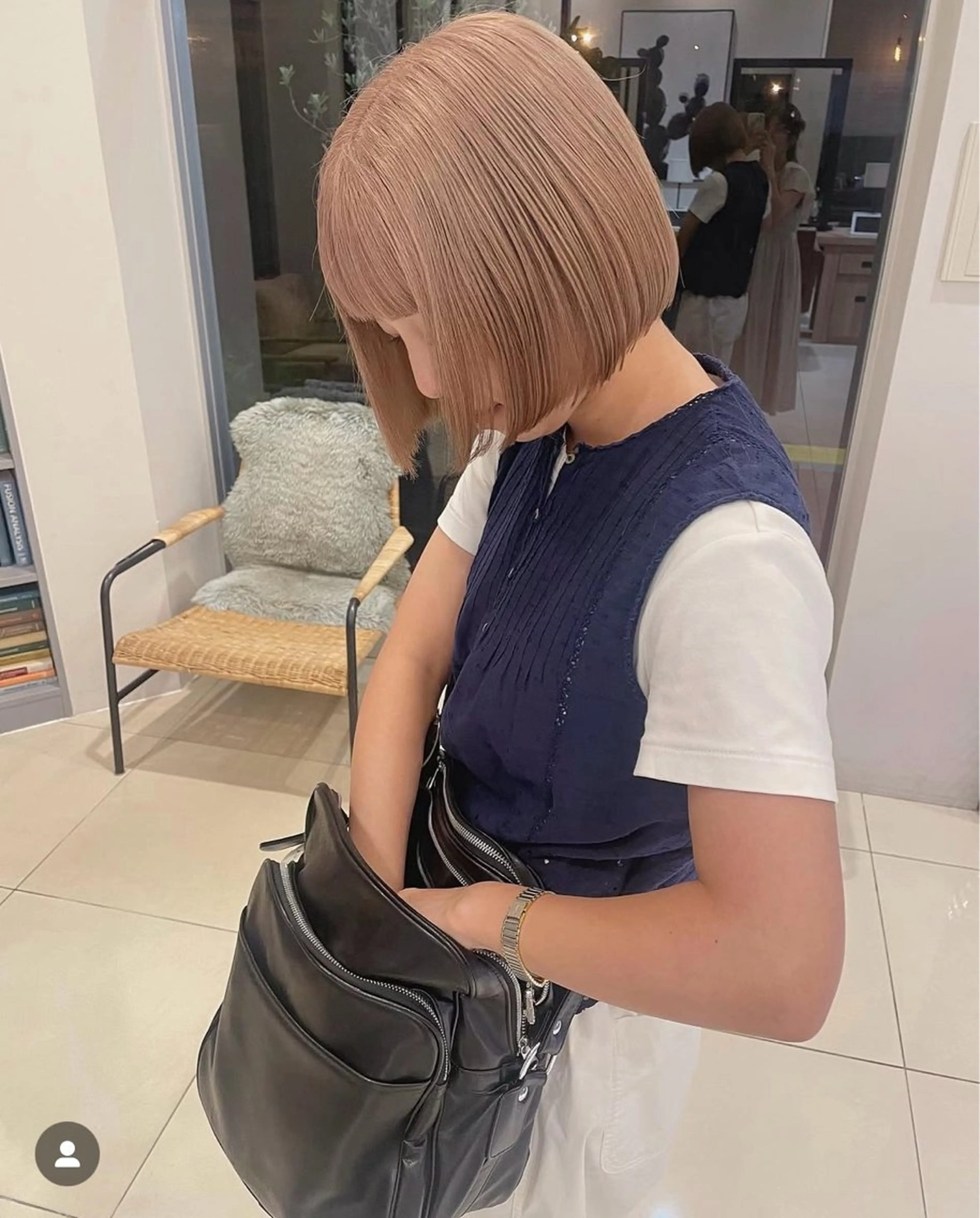 ショート カラー 三ツ木 真由のヘアスタイル