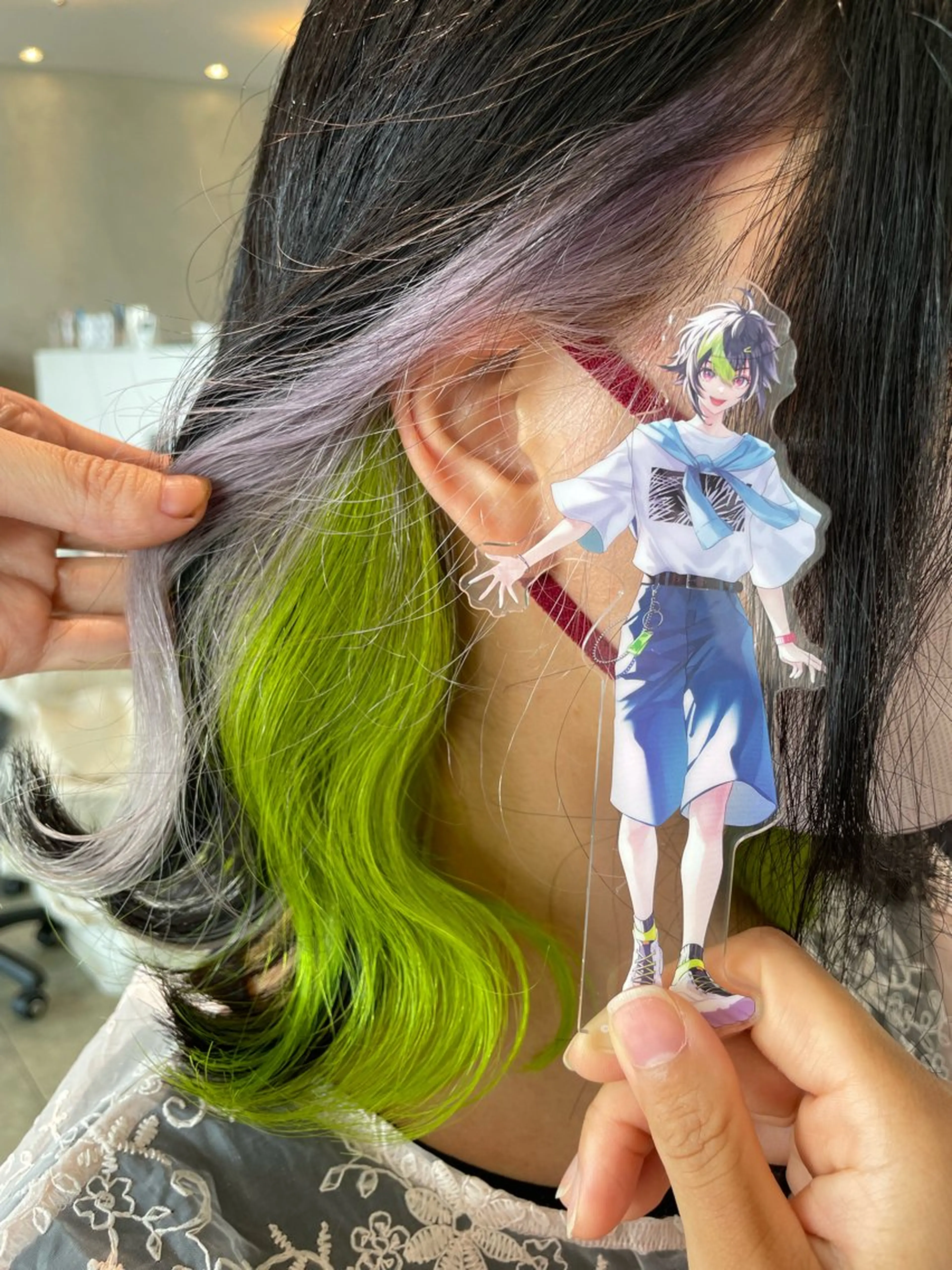 ロング カラー ブリーチ インナーカラー カット ヘアカラー インナーカラー/推し ウルフ/アニメカラーのヘアスタイル