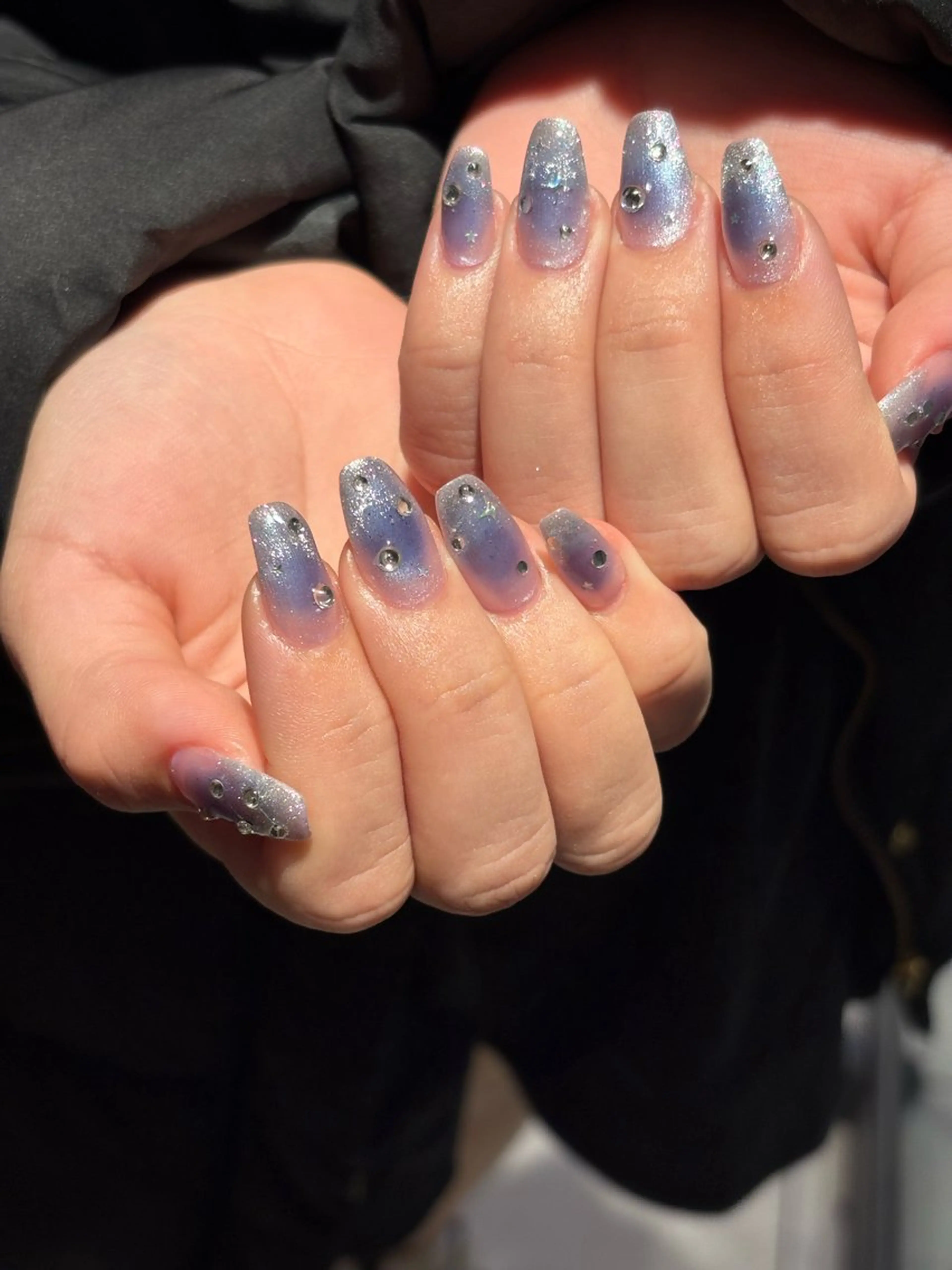 ネイル ストーンネイル ハンドネイル 祇園 彩寧のネイルデザイン