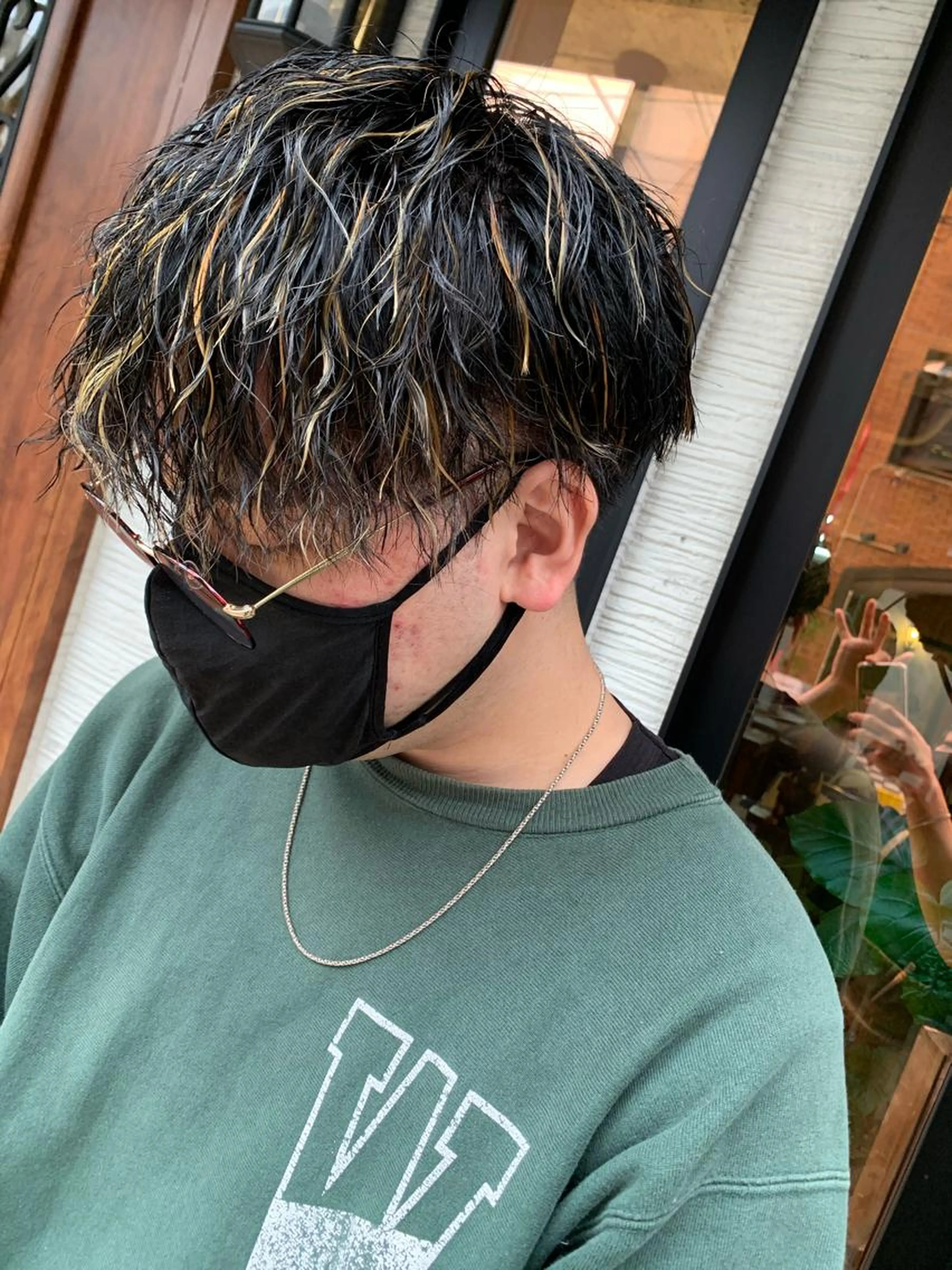 《新規メンズ限定》メンズハイライト＋カット♪♪ブリーチ一回、6枚までの写真