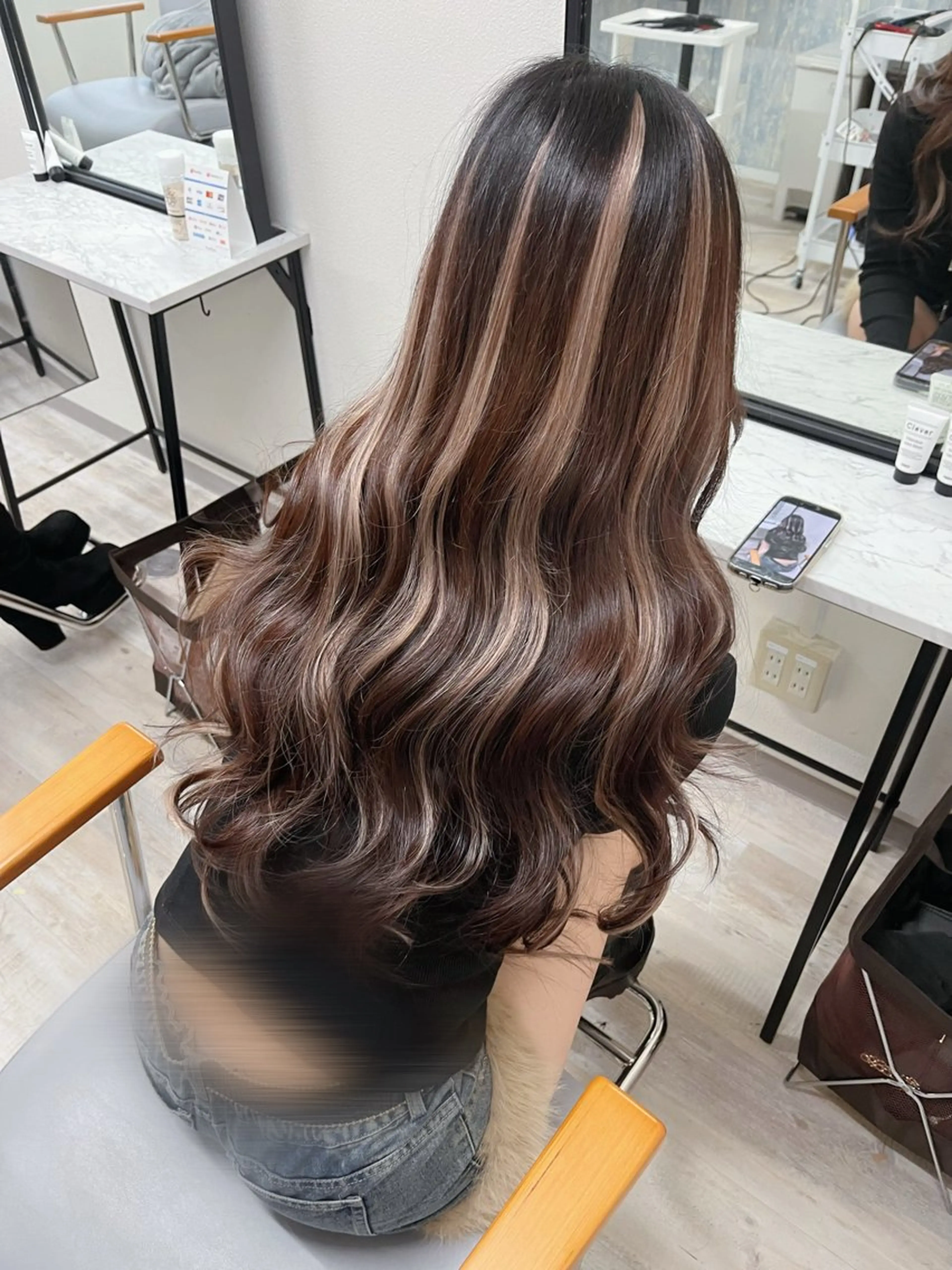ロング ハイライト エクステ uiki シールエクステのヘアスタイル
