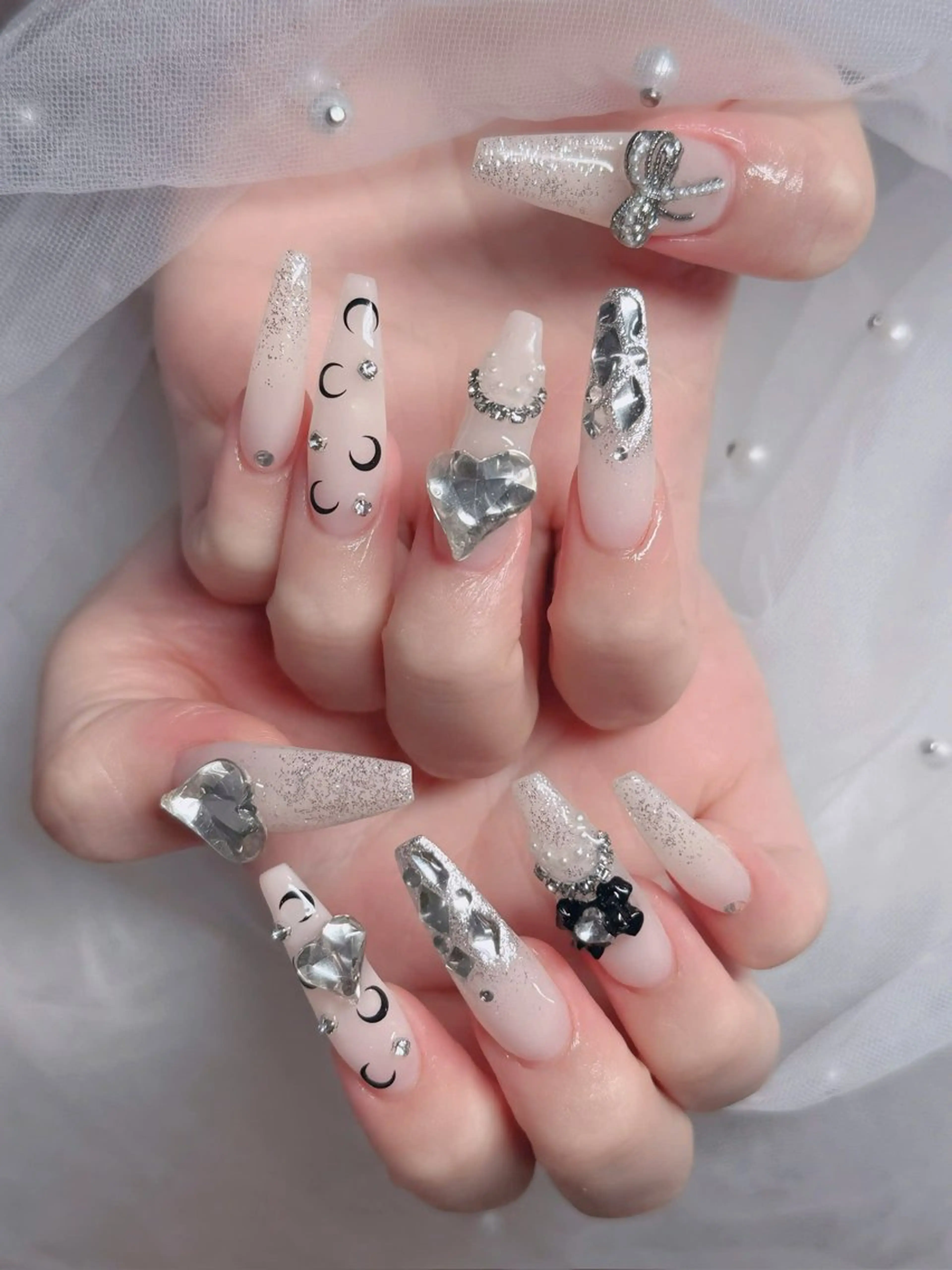 ネイル オーロラネイル フレンチネイル ジェルネイル ハロウィン 韓国ネイル ハンドネイル H.baby Nail Salonのネイルデザイン