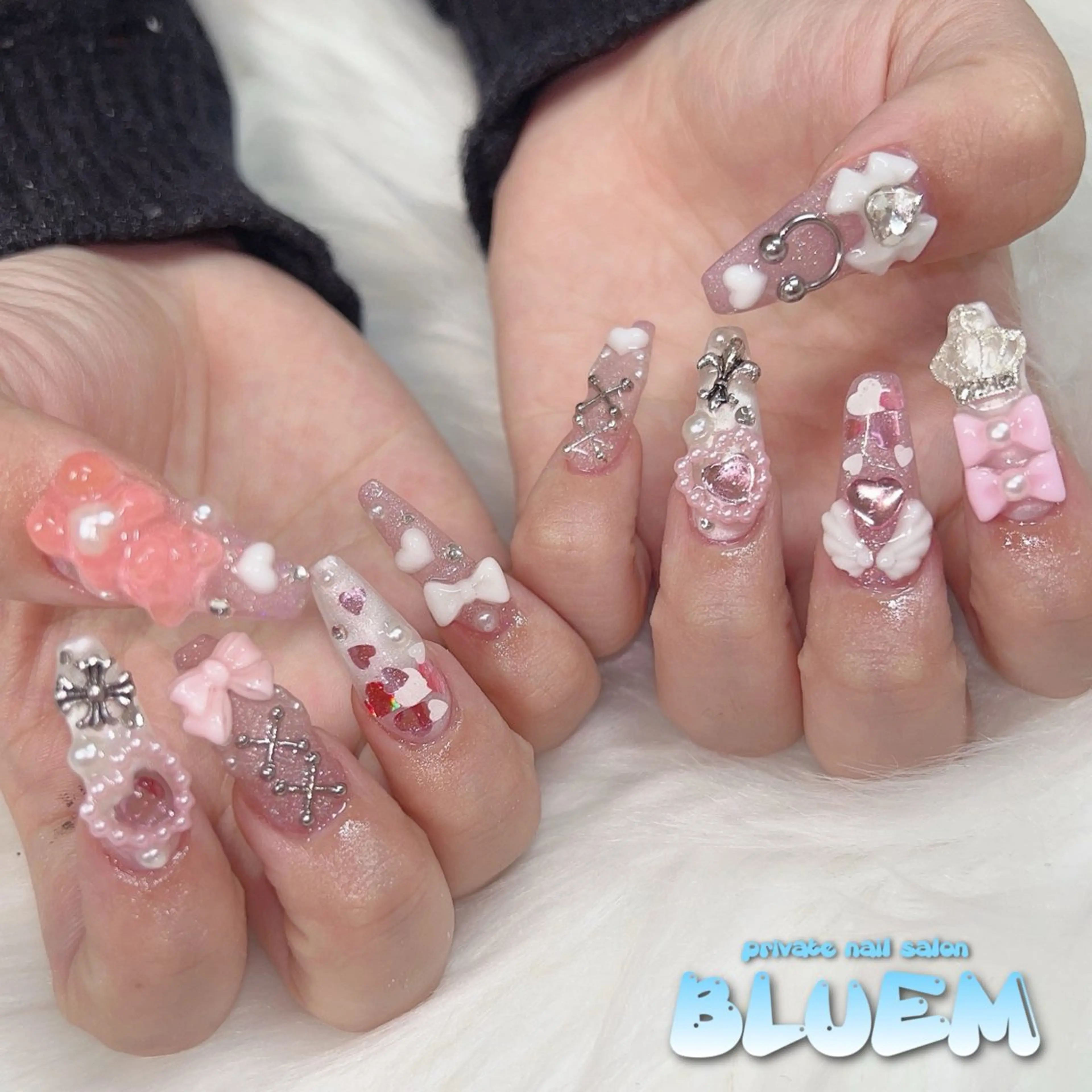 ネイル ハンドネイル BLUEM なな🐶のネイルデザイン