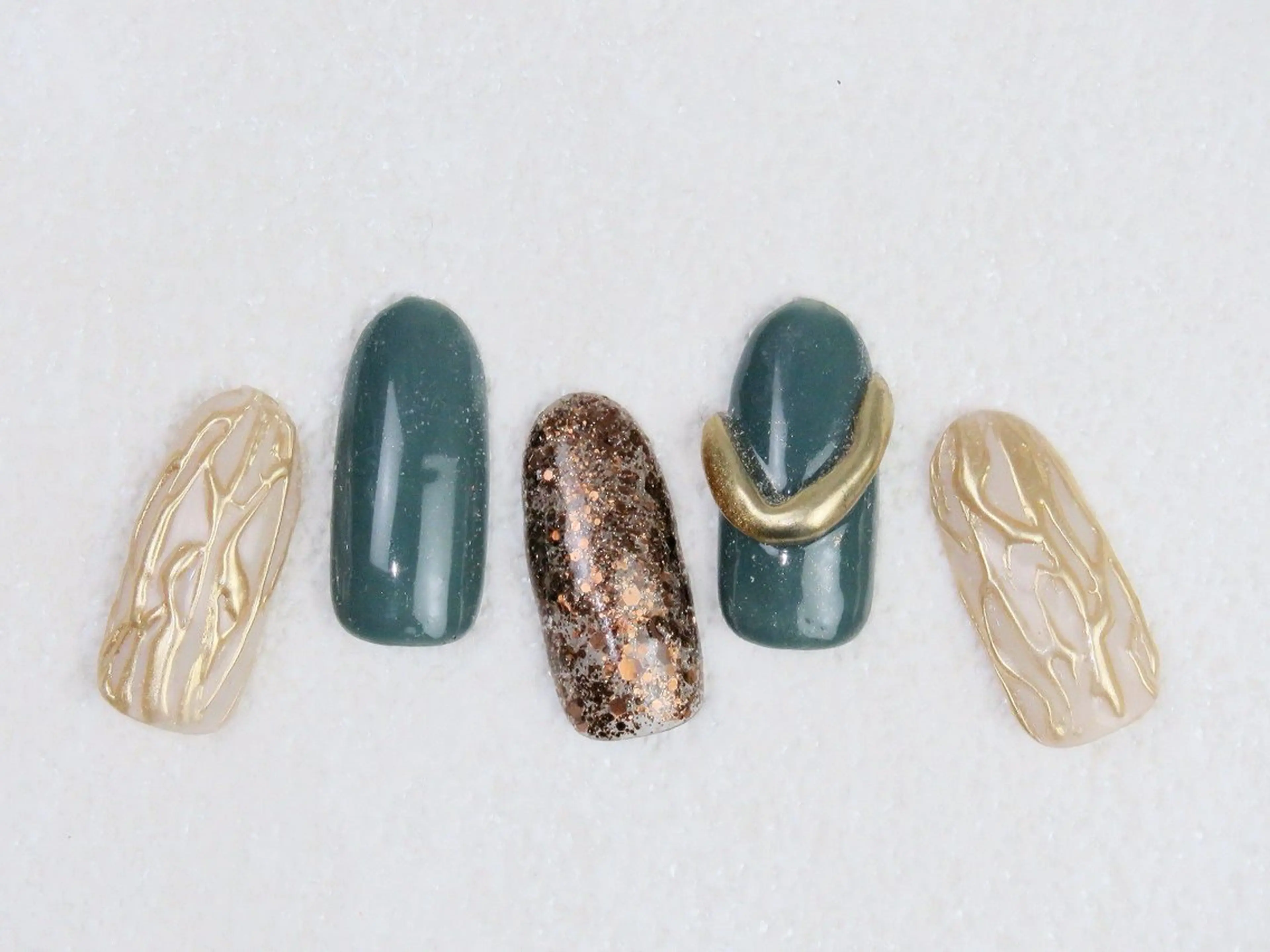 ネイル ハンドネイル NAIL Salon IP所属・長谷川 奈緒美のネイルデザイン