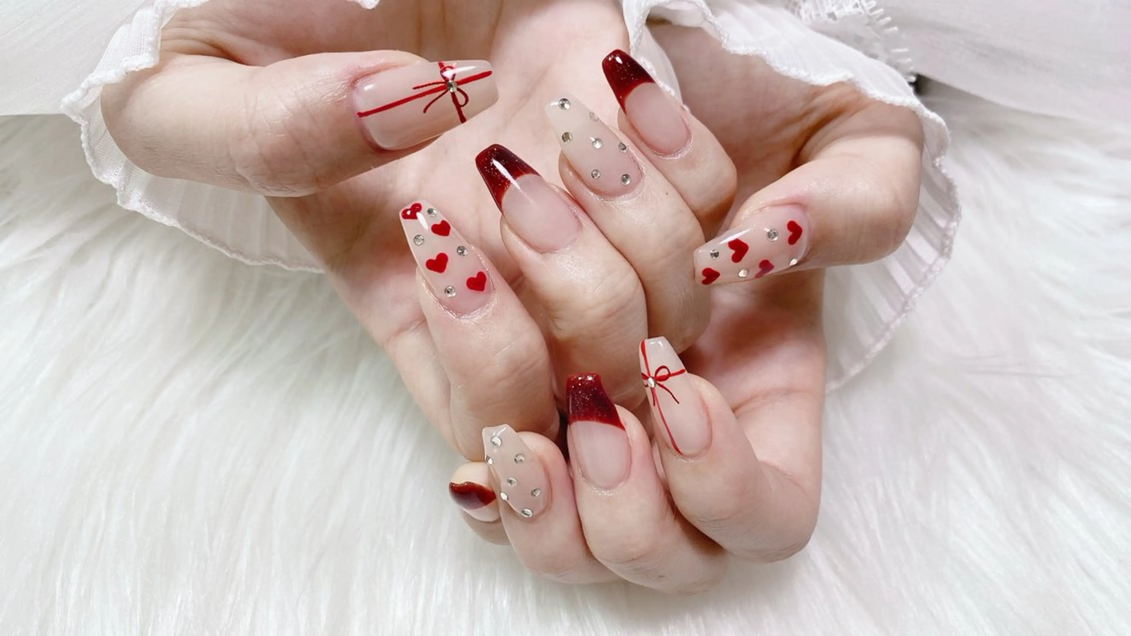 ネイル ハンドネイル ハンドケア オーシャン スカルプネイルサロンのネイルデザイン