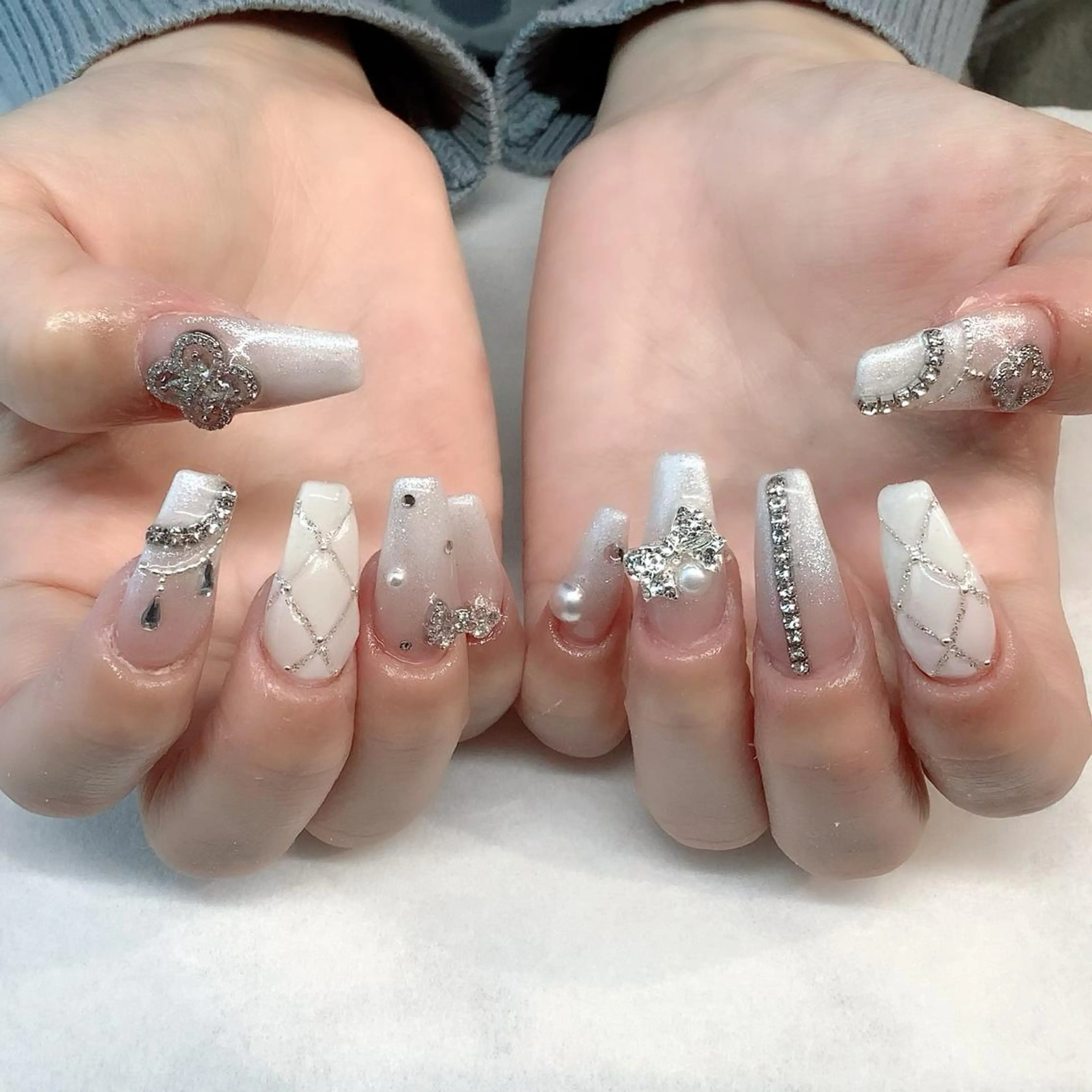 ネイル ハンドネイル 💎🐰 saki. m 🐰💎のネイルデザイン