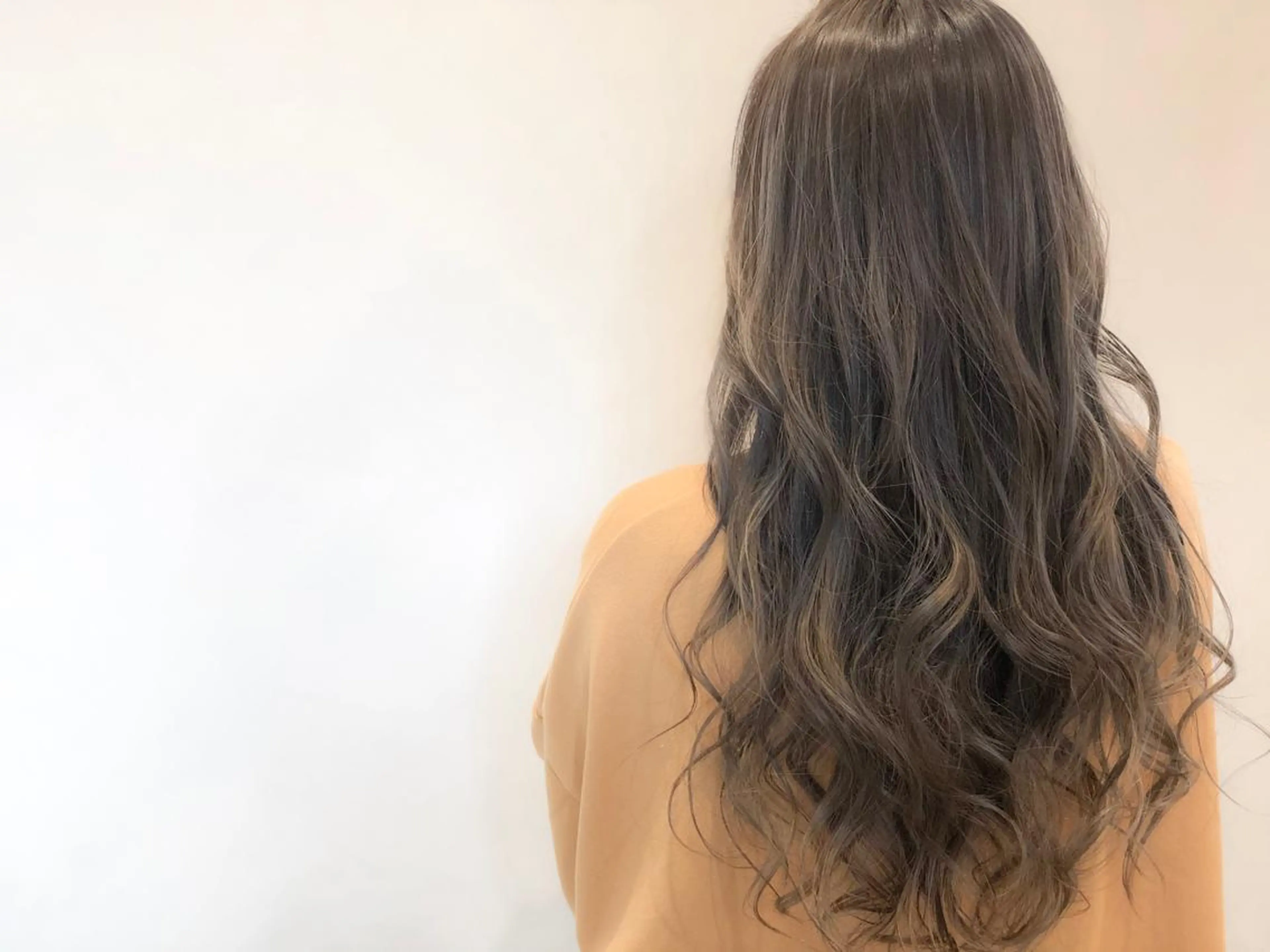 ロング カラー ヘアアレンジ ハイライトカラー ハイライト ヘアカラー いしだ みさきのヘアスタイル