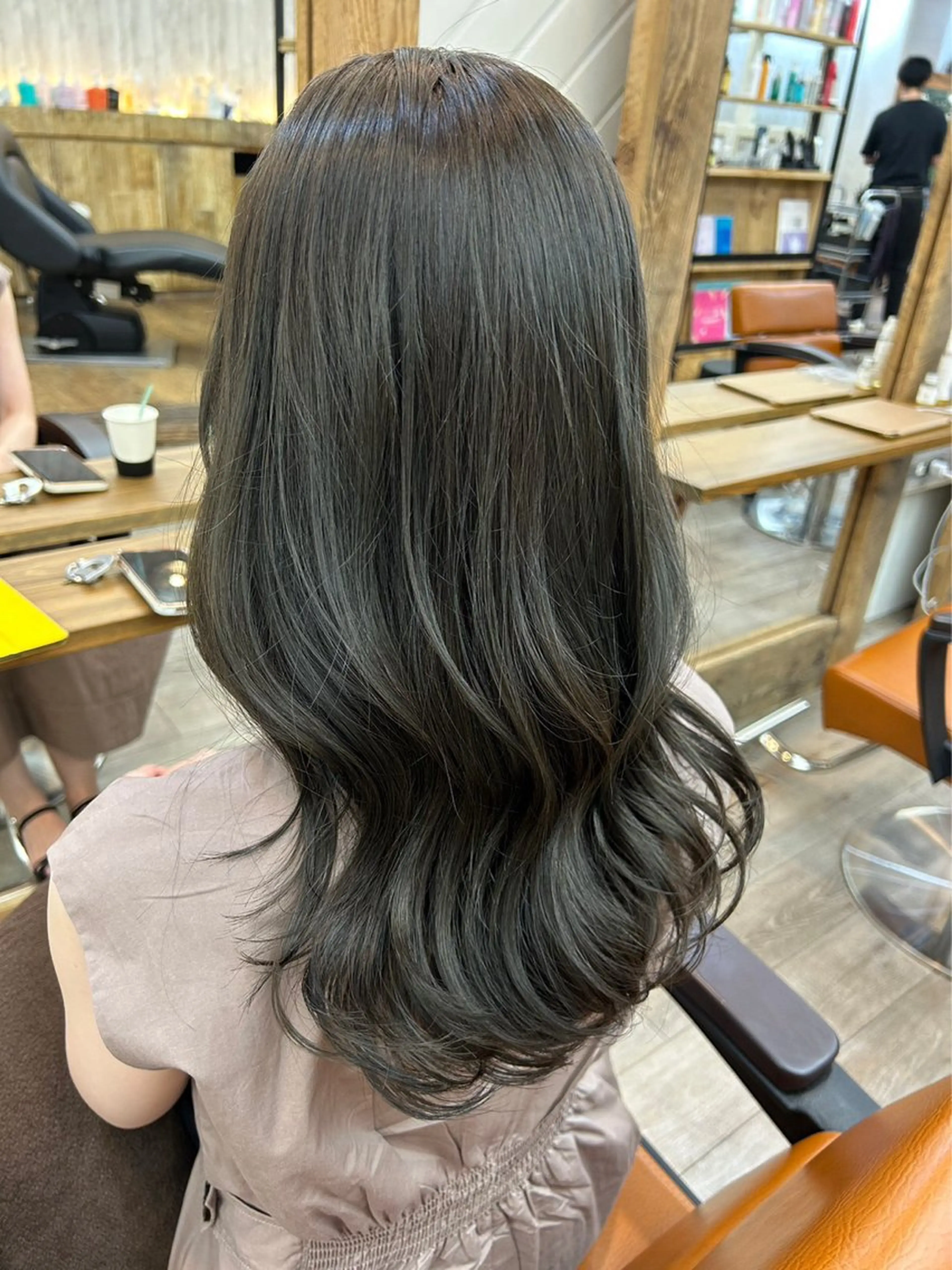 ロング カラー アッシュ アッシュグレー ⭐️N° blao 名古屋栄【髪質改善】のヘアスタイル