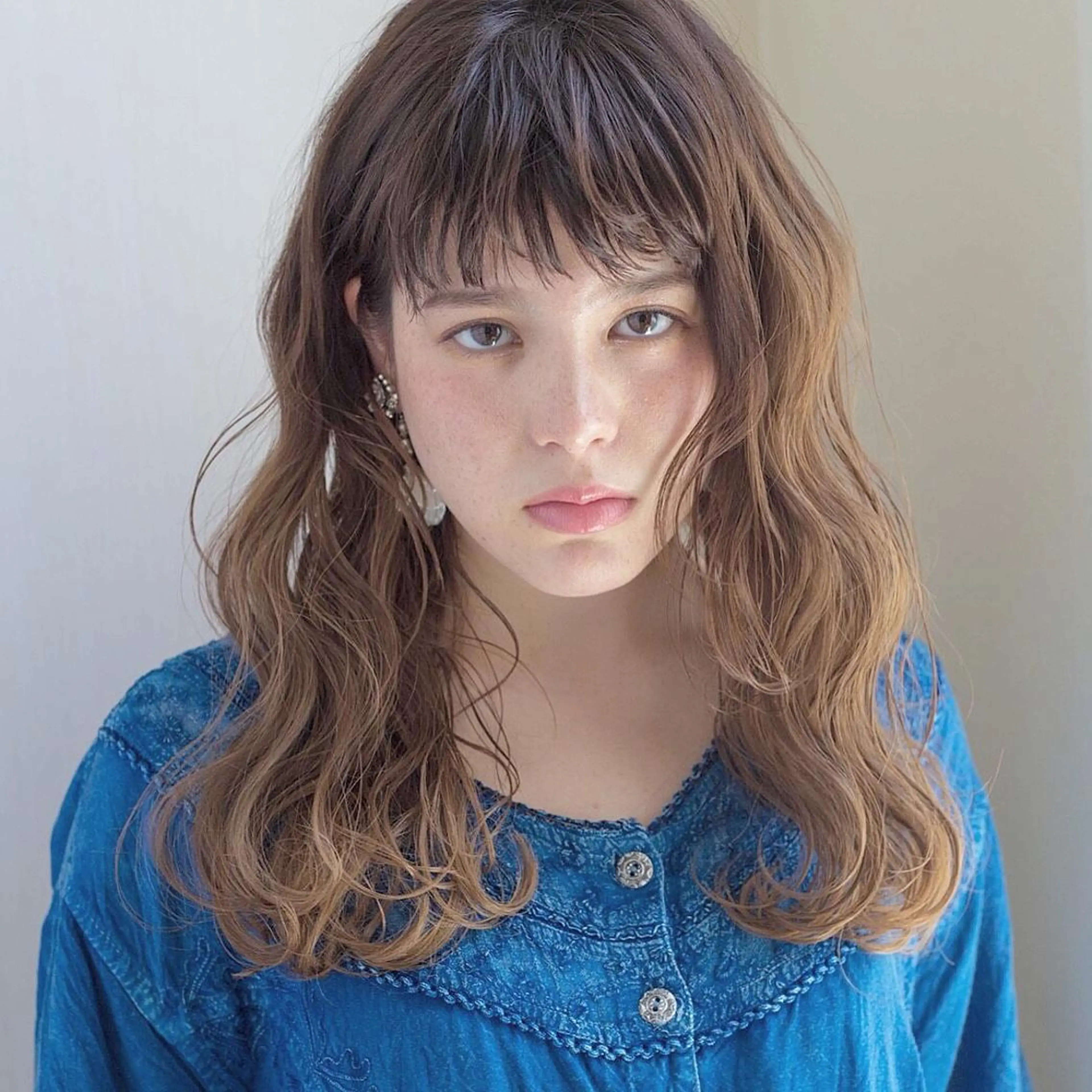 ロング 顔周りカット 伊 杏のヘアスタイル