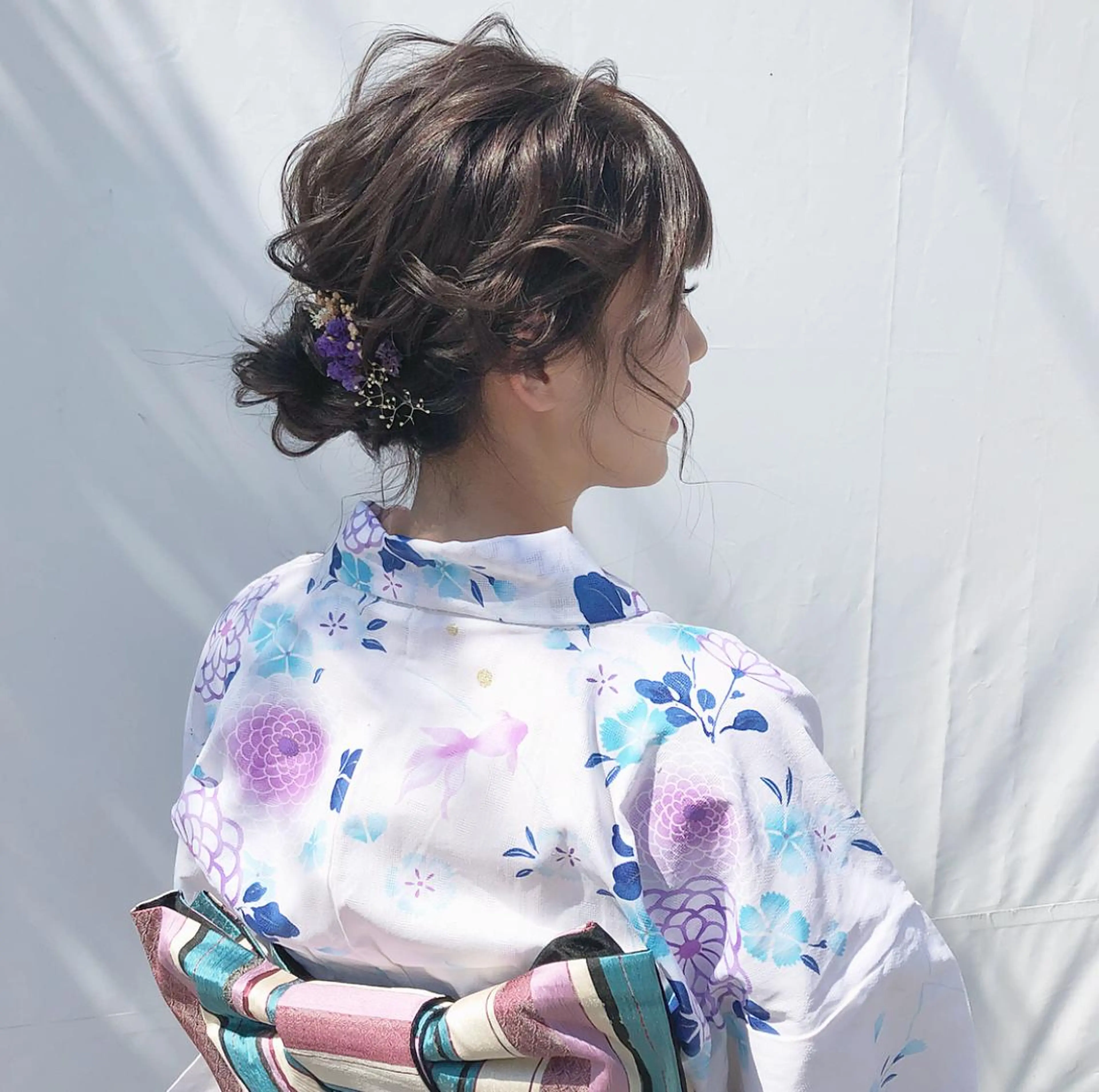 セミロング カラー ヘアアレンジ ラベンダーカラー ラベンダーグレー 浴衣 autre所属・大久保 ひでなりのヘアスタイル