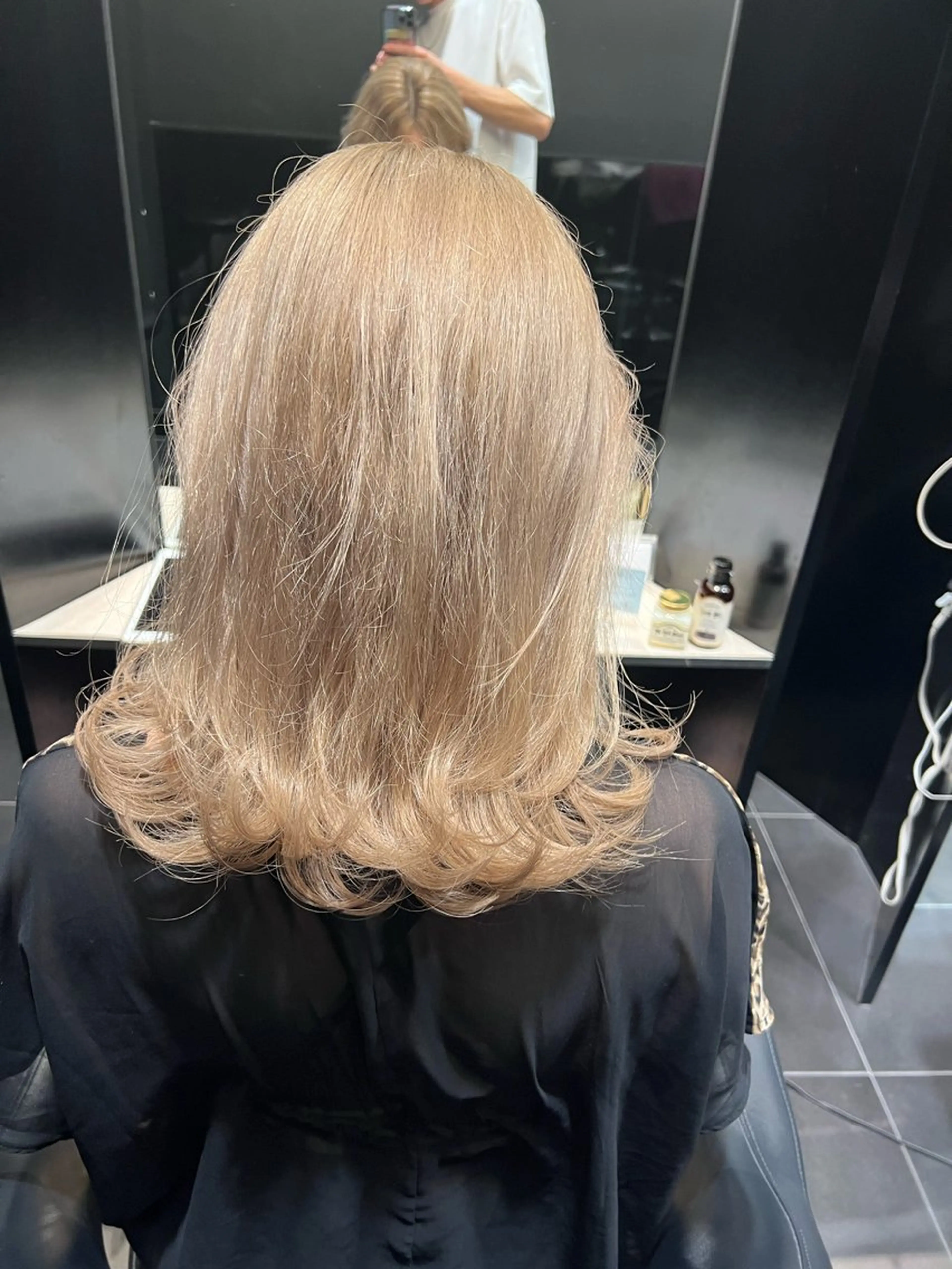 ミディアム カミノア所属・1月予約解放しまし たイルミナ公認荒井のヘアスタイル