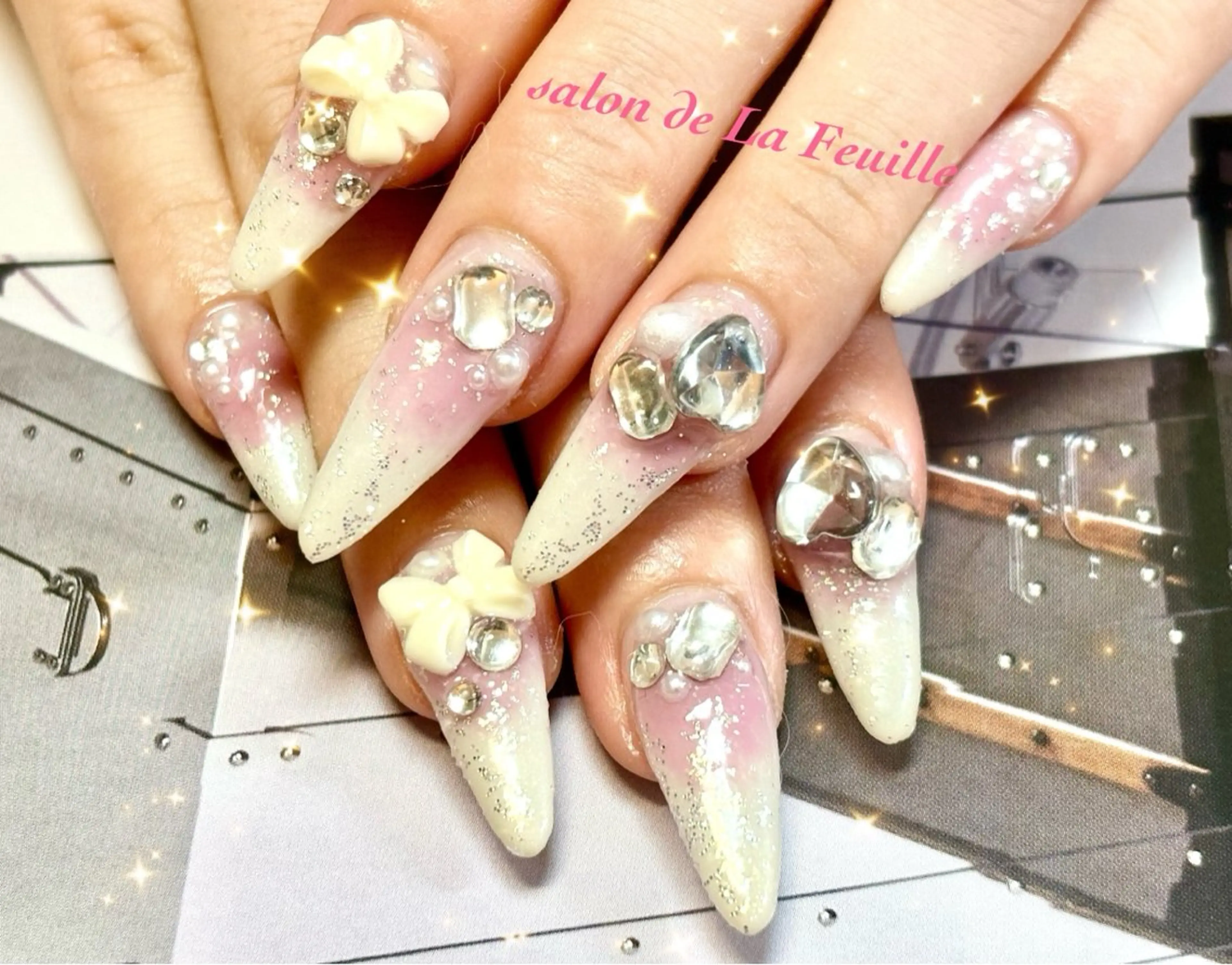 セミロング サロンドラフィーユ LAFEUILLEのネイルデザイン