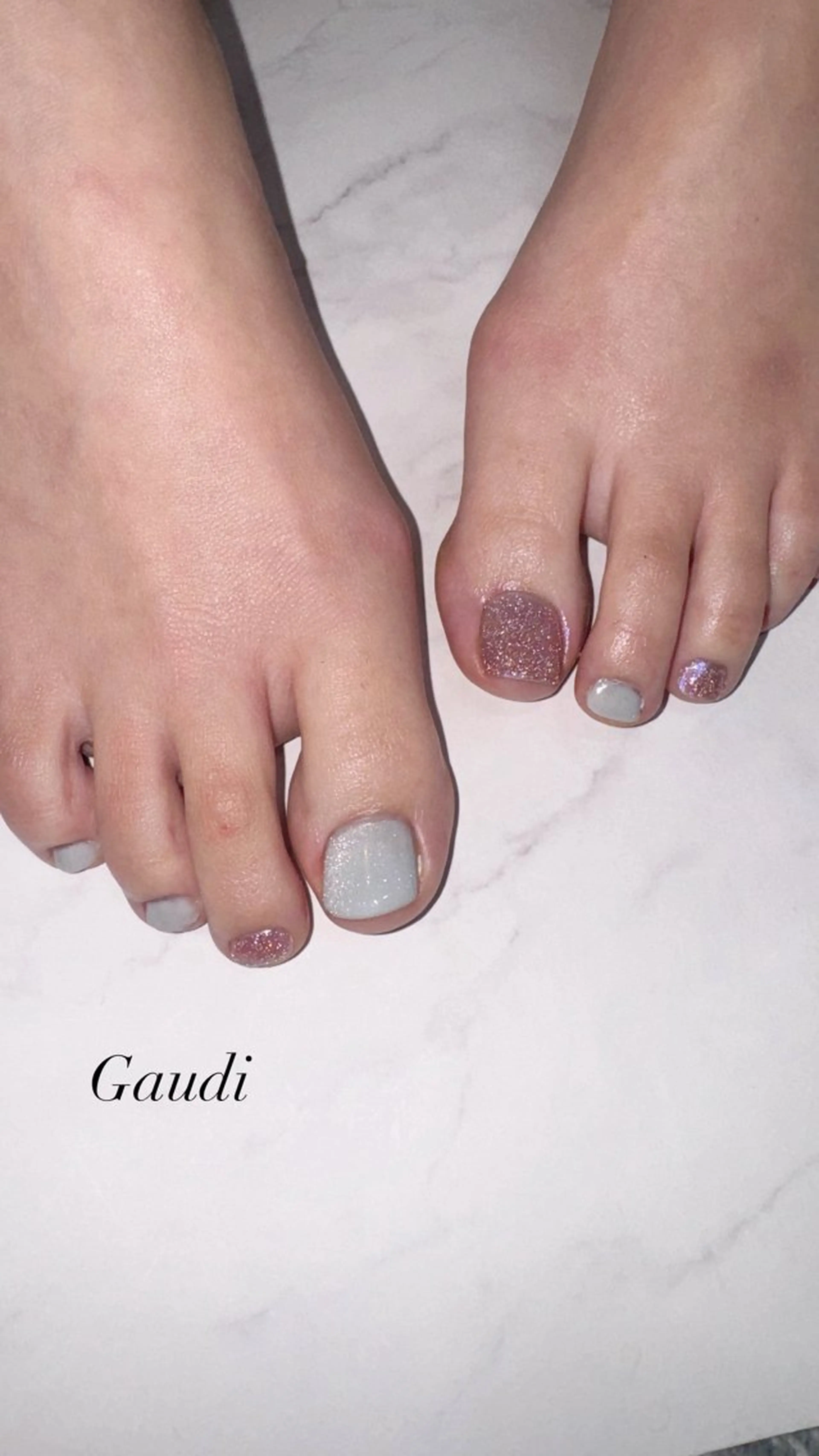 ネイル オーロラネイル フラッシュネイル マグネットネイル ピンク ホワイト Gaudi.Nail Rinaのその他イメージ