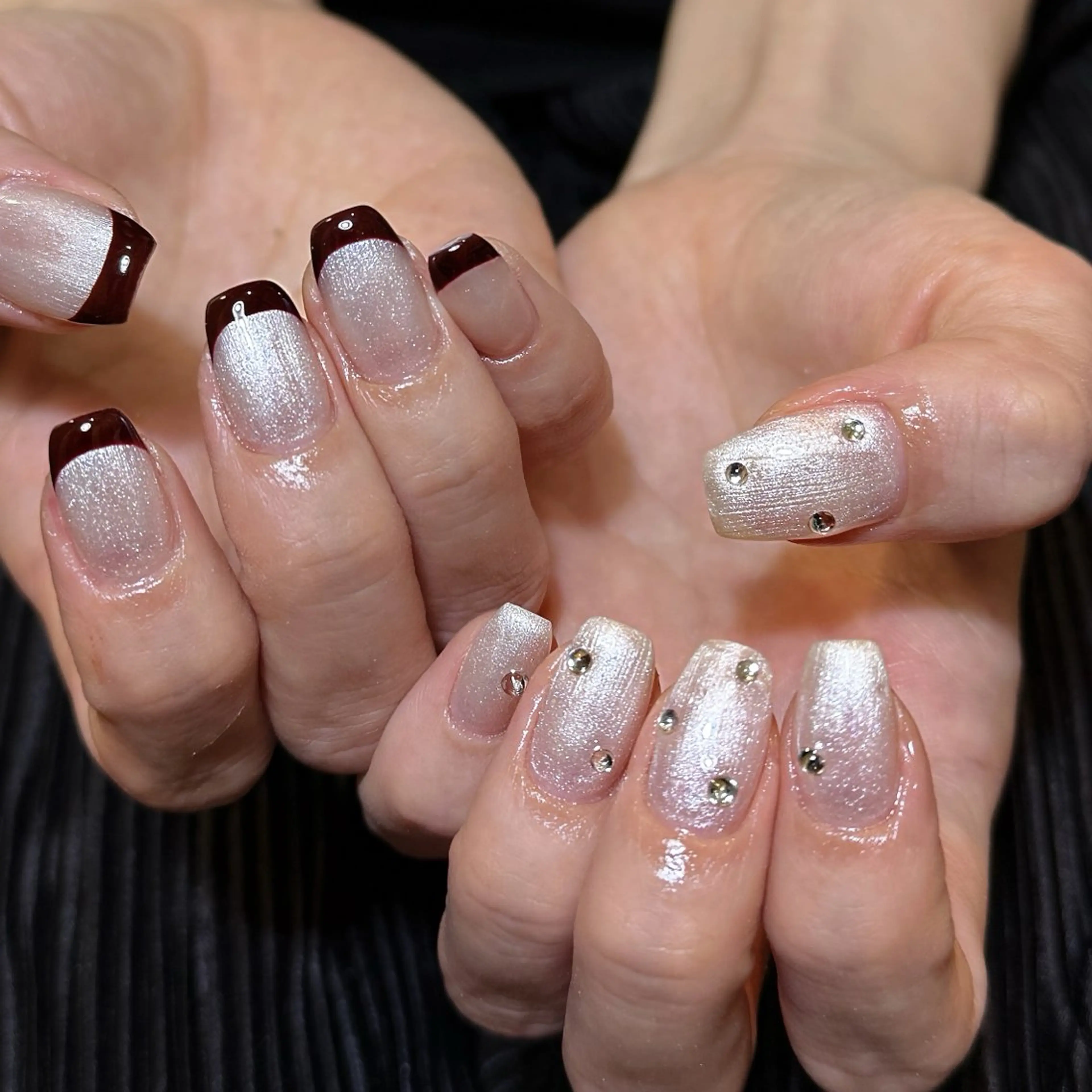 ネイル オーロラネイル 長さ出し フレンチネイル ジェルネイル ガラスフレンチ ハンドネイル Rela・S NAILのネイルデザイン