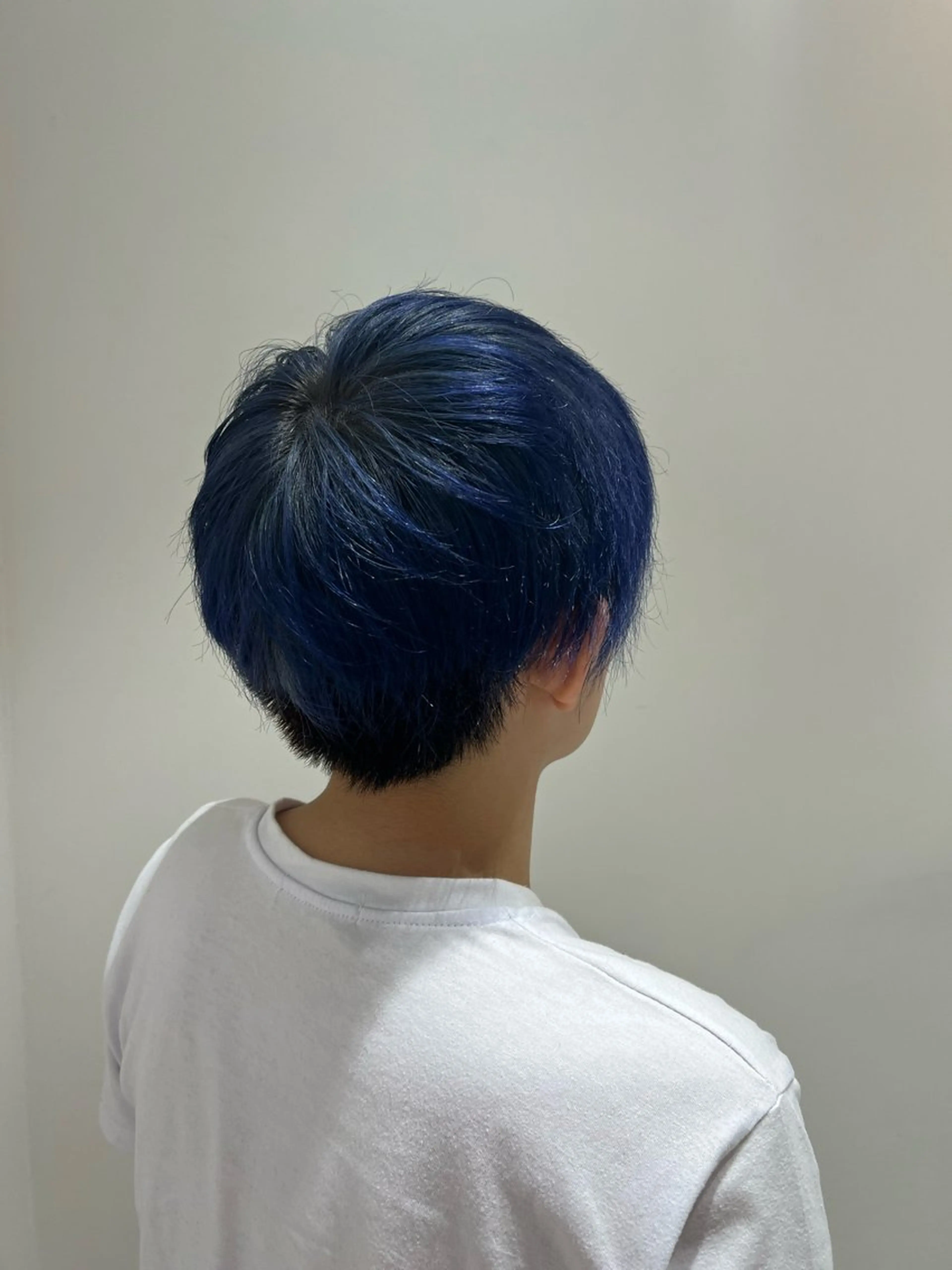 カラー ブルーカラー ヘアカラー 瀬戸 杏珠のヘアスタイル