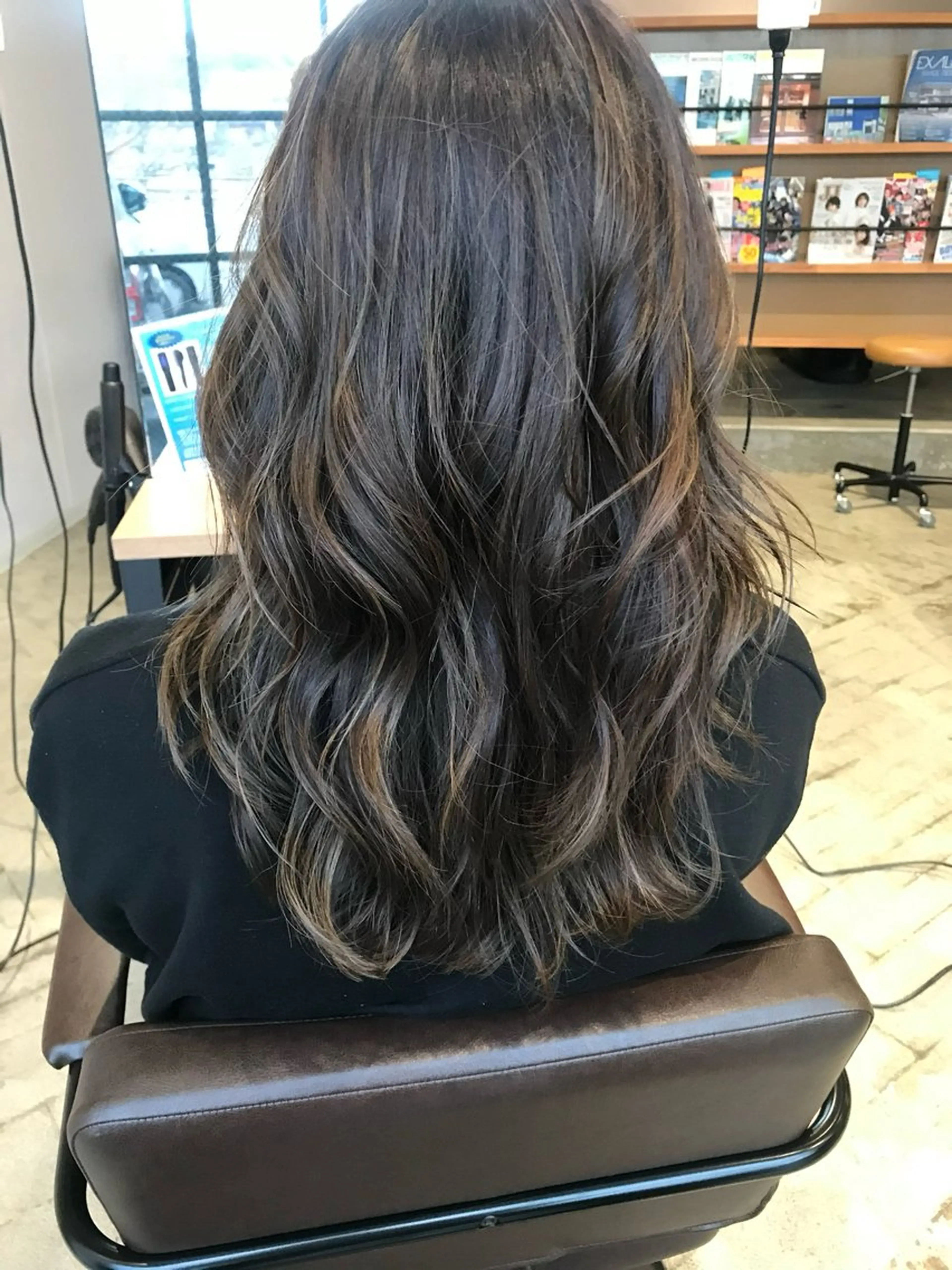 ロング Li'a【リア】 ANNAのヘアスタイル