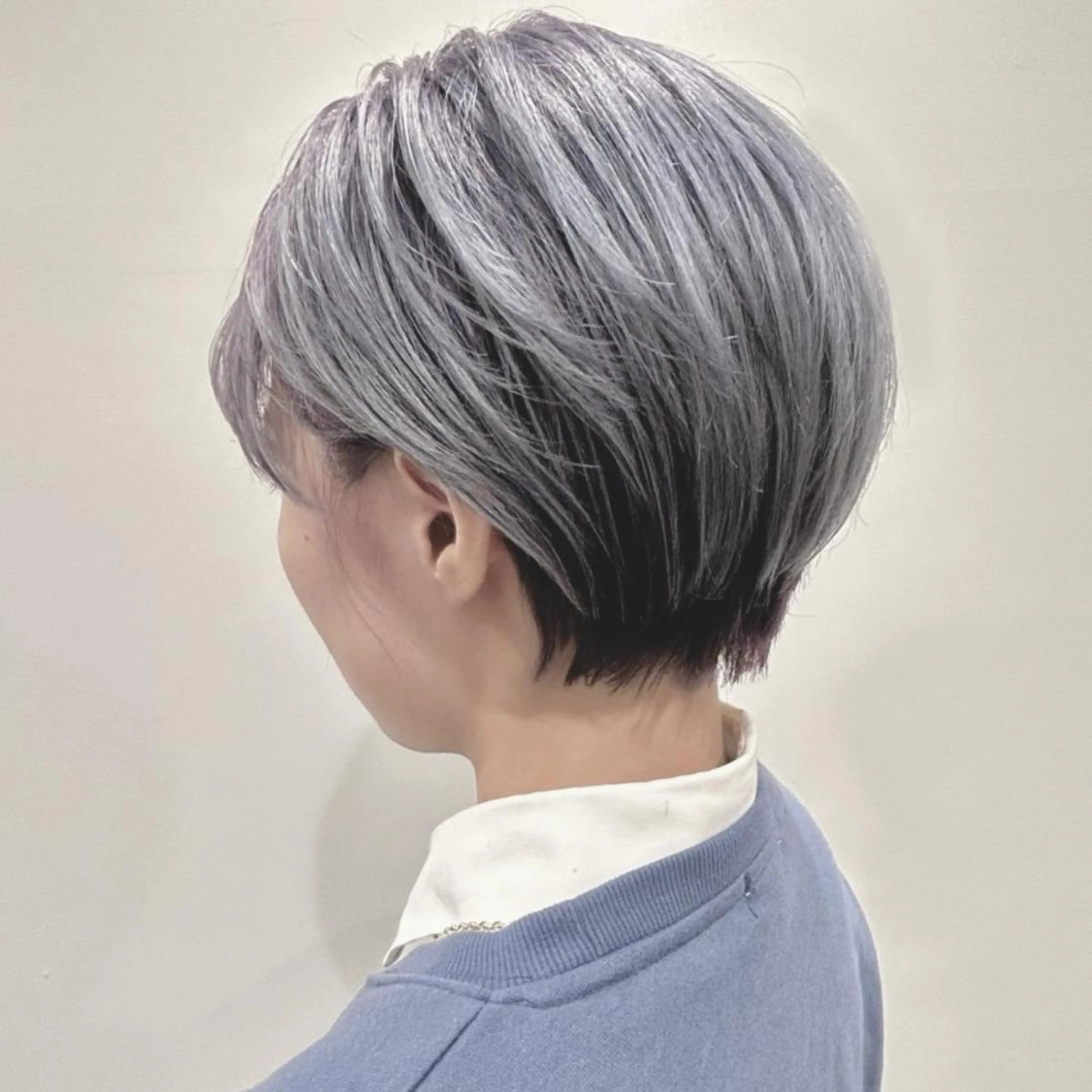 ショート カラー ショートボブ 透明感カラー グラデーションカラー ハイトーンカラー シルバー カット ヘアカラー トリートメント Halo/長居美容室 似合わせカット/ロキのヘアスタイル