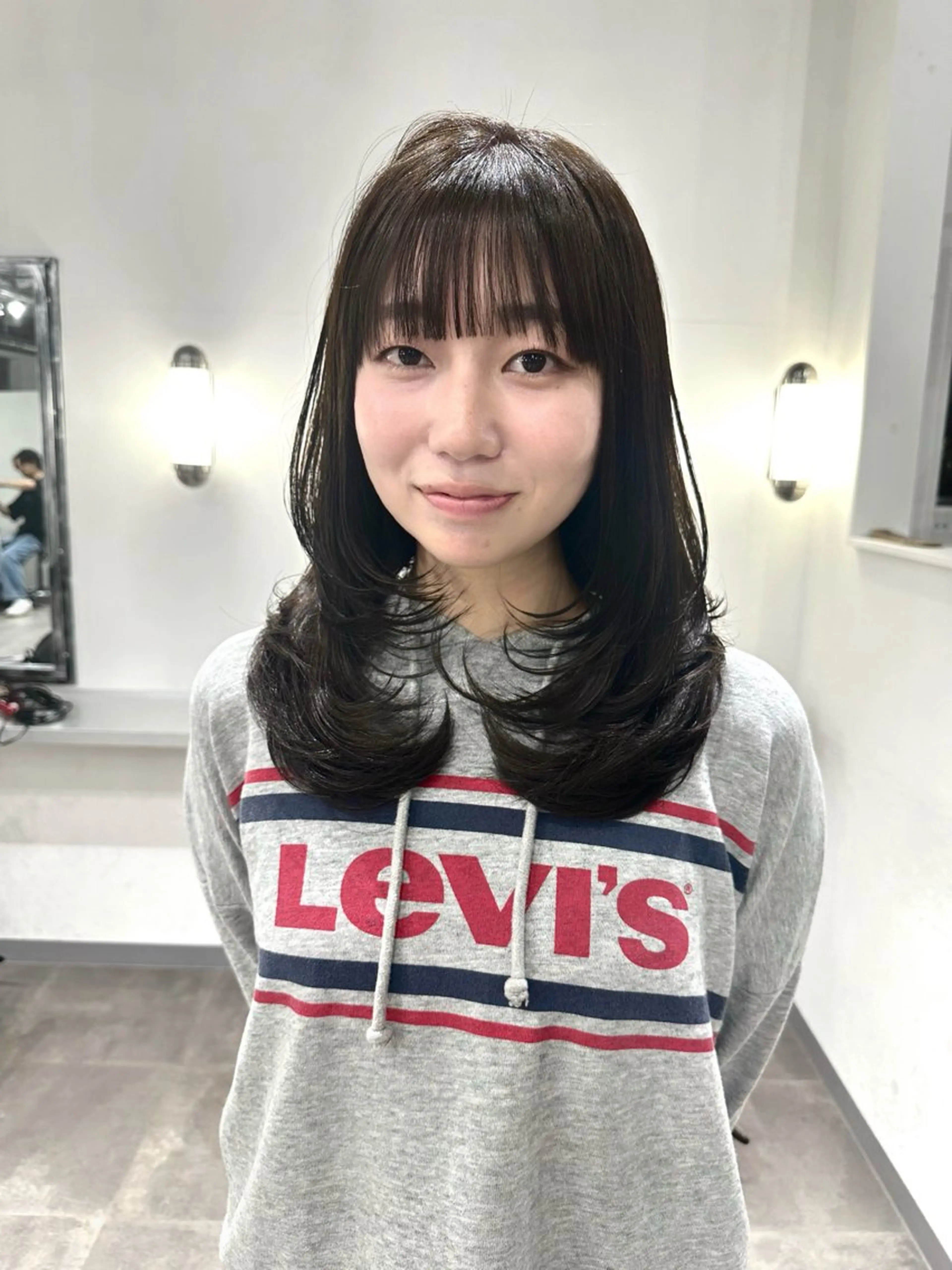 セミロング ハイレイヤー レイヤーカット 篠崎 佑季のヘアスタイル