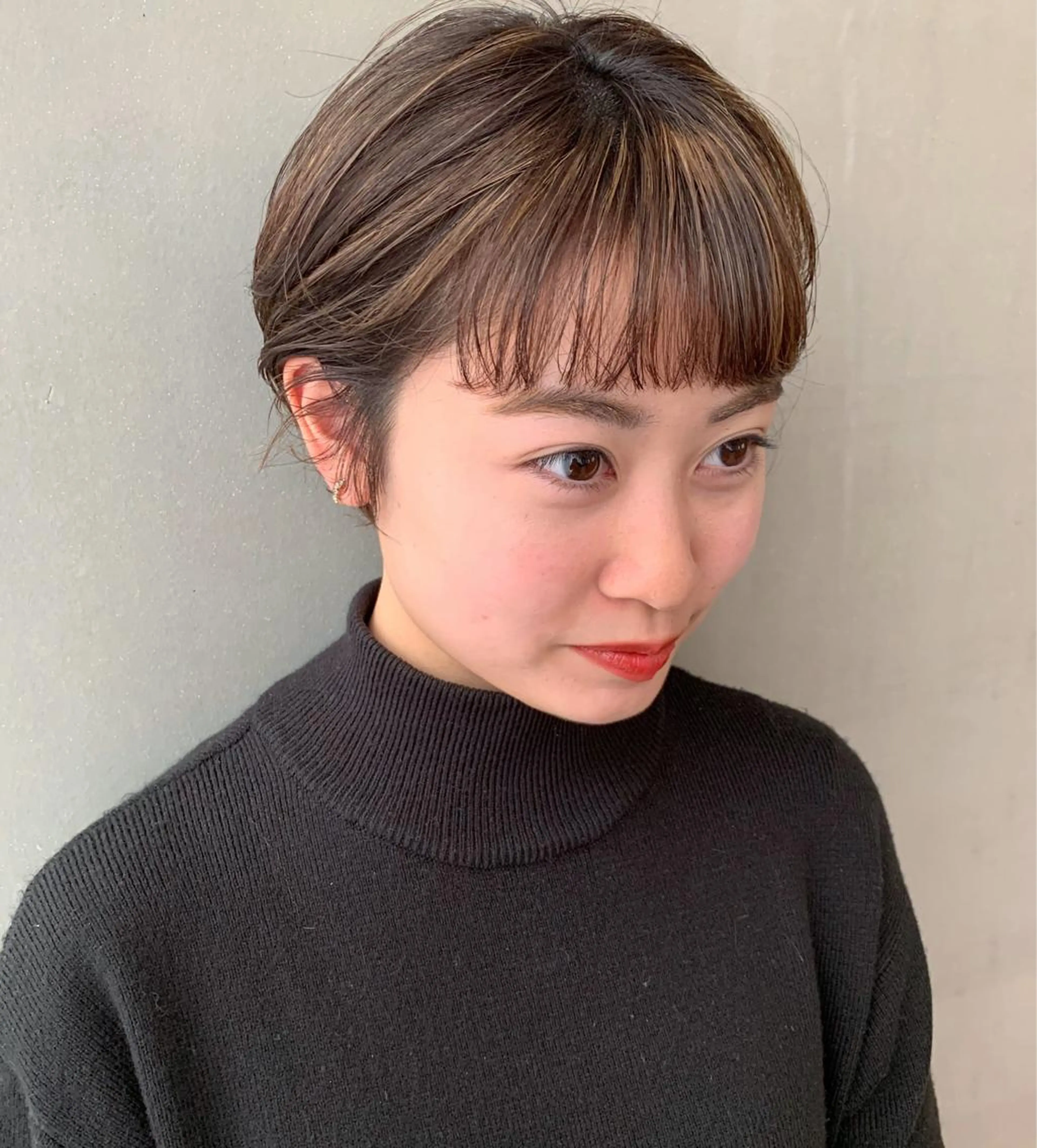 ショート カラー ベージュカラー ハイライトカラー ハイライト ショートヘア SALOWIN梅田茶屋町店所属・ウルフレイヤーカット /チヒロのヘアスタイル