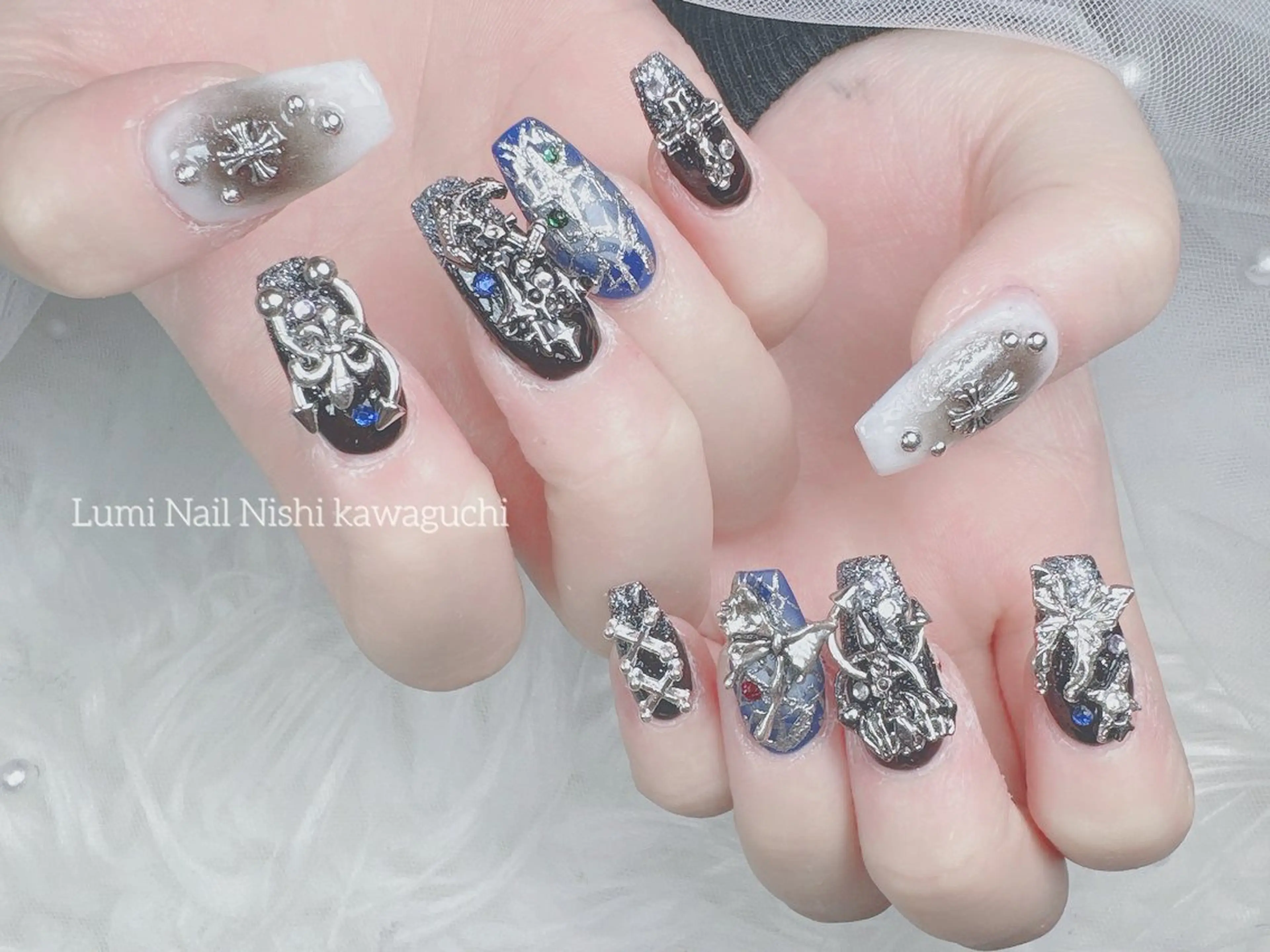 ネイル ジェルネイル キラキラネイル 韓国ネイル ワンホンネイル Lumiネイルサロン所属・Lumi Nail Salonのネイルデザイン