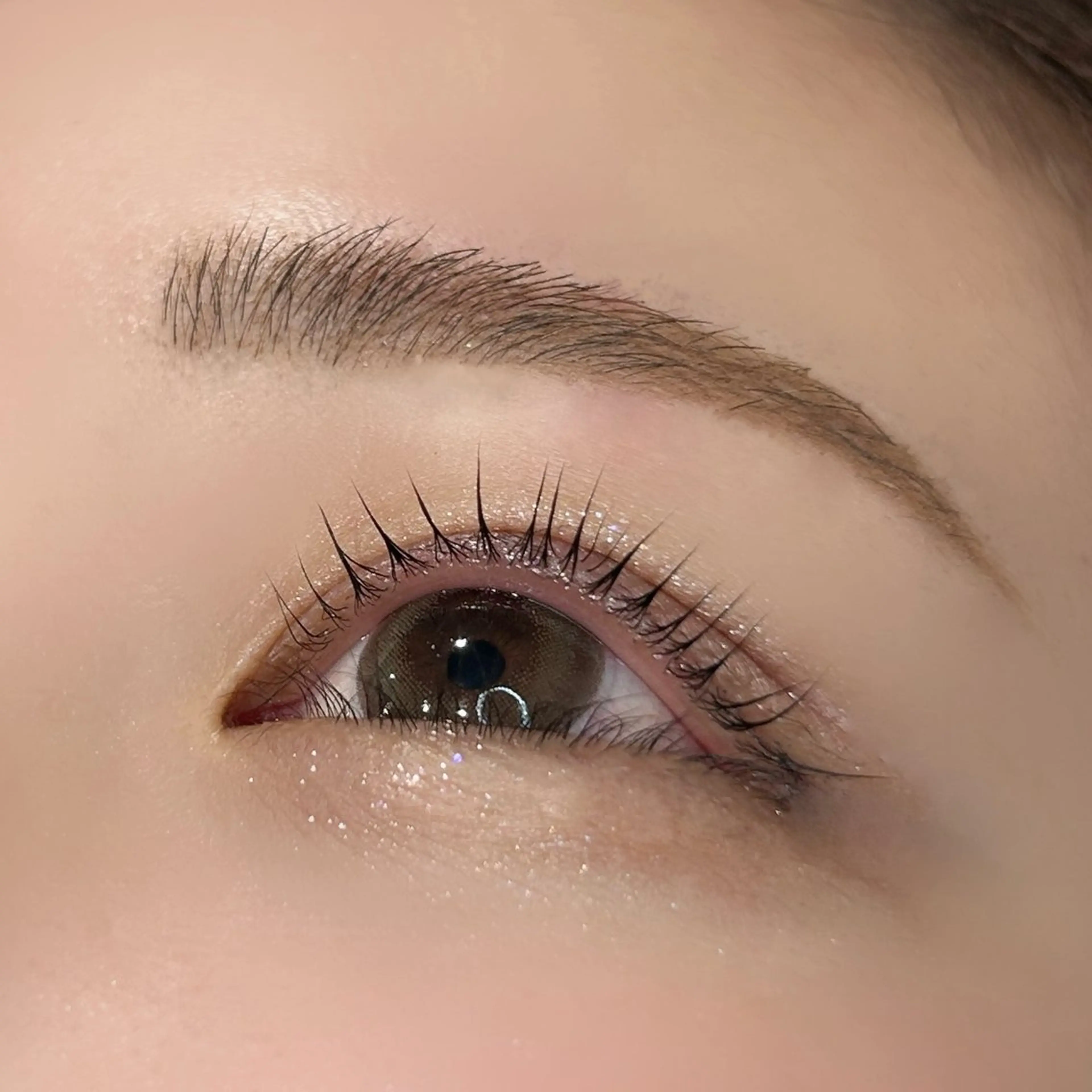 マツエク・マツパ ナチュラル パリジェンヌラッシュリフト The TEN所属・鎗田 真優の眉毛・アイブロウイメージ