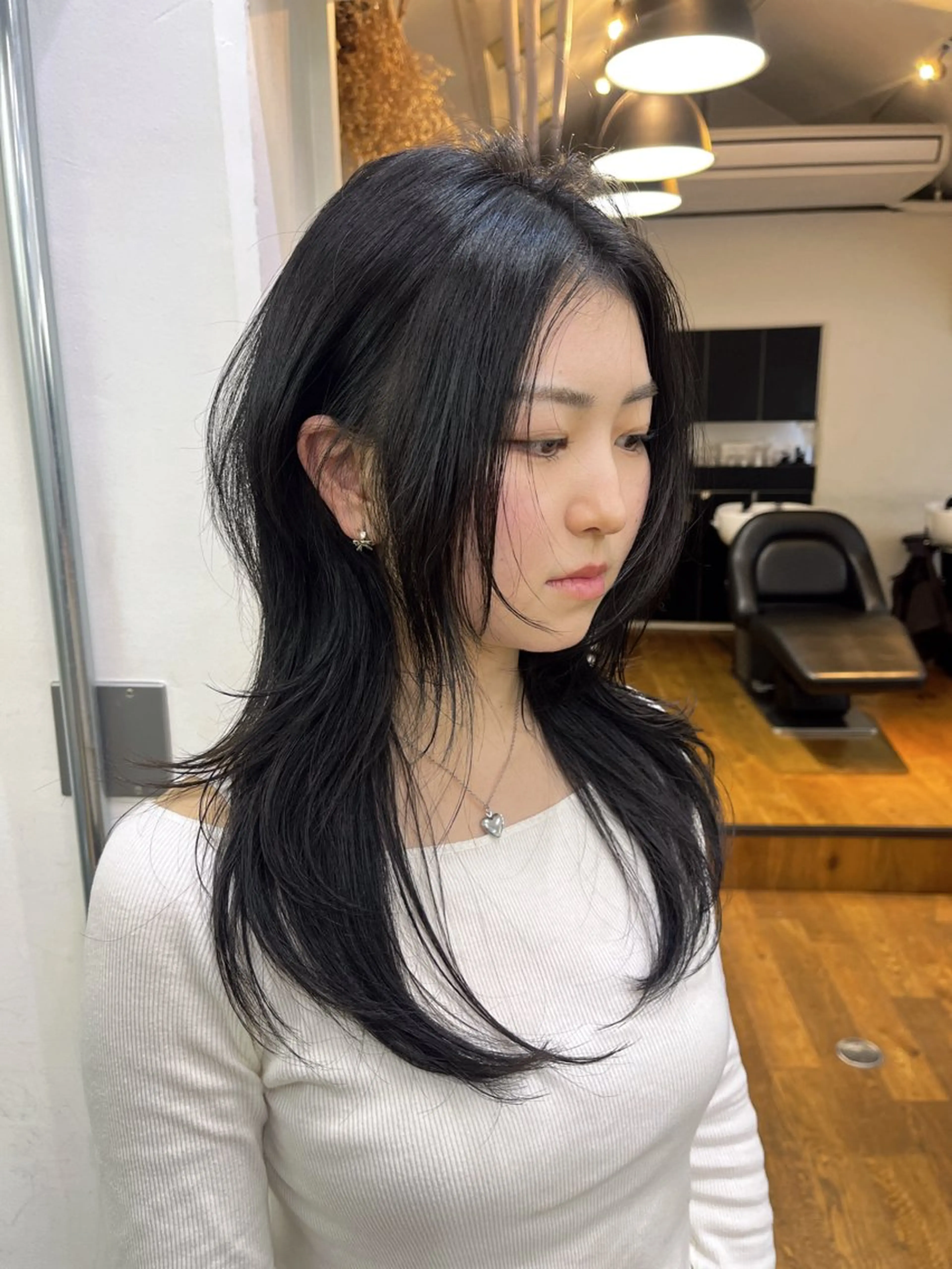 ロング カラー Airi 韓国y2k レイヤーカットのヘアスタイル