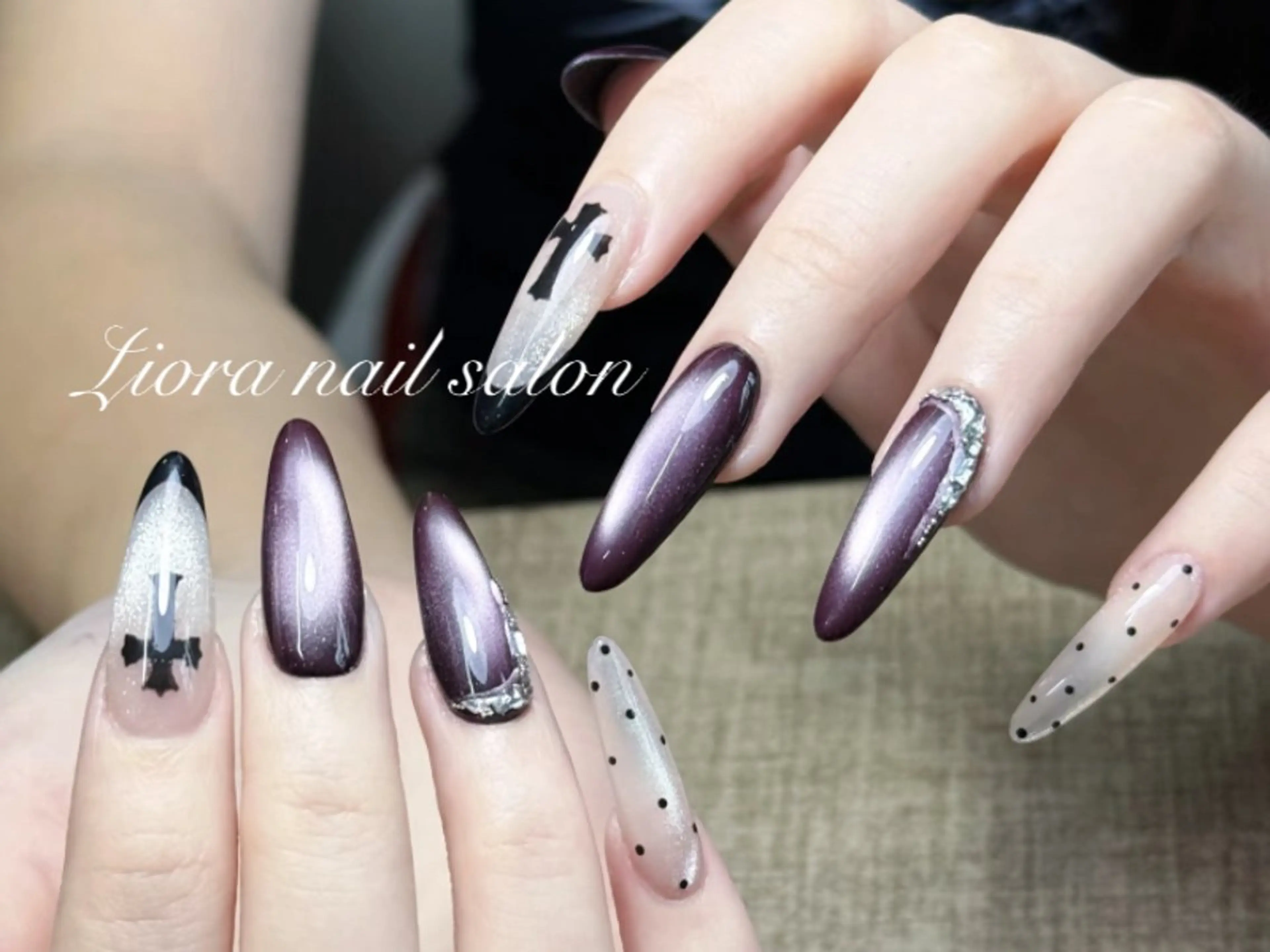 ネイル フレンチネイル ジェルネイル ガーリー グラデーション キラキラネイル ハンドネイル Liora nail 1のネイルデザイン