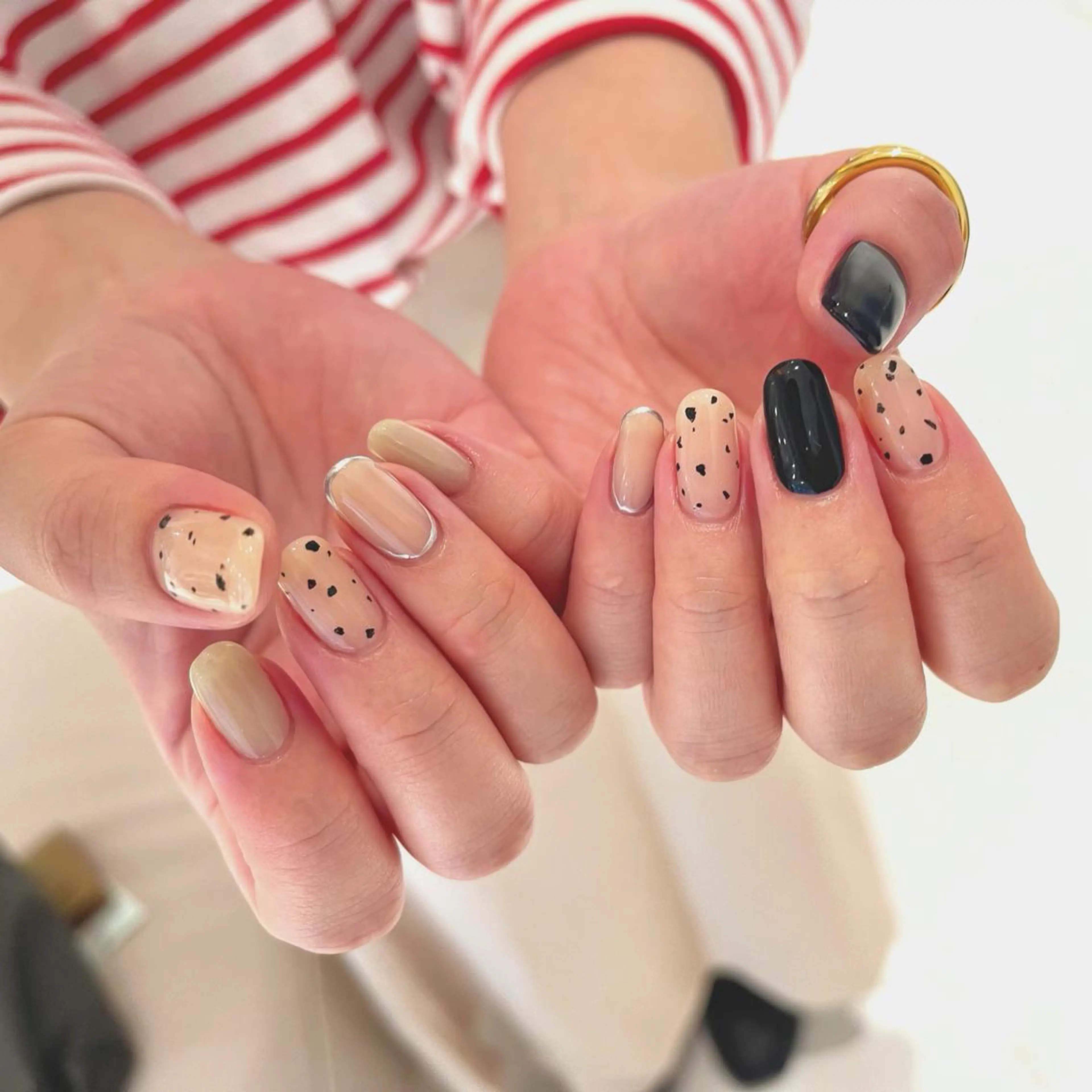 ネイル esby Loely MIZUKIのネイルデザイン