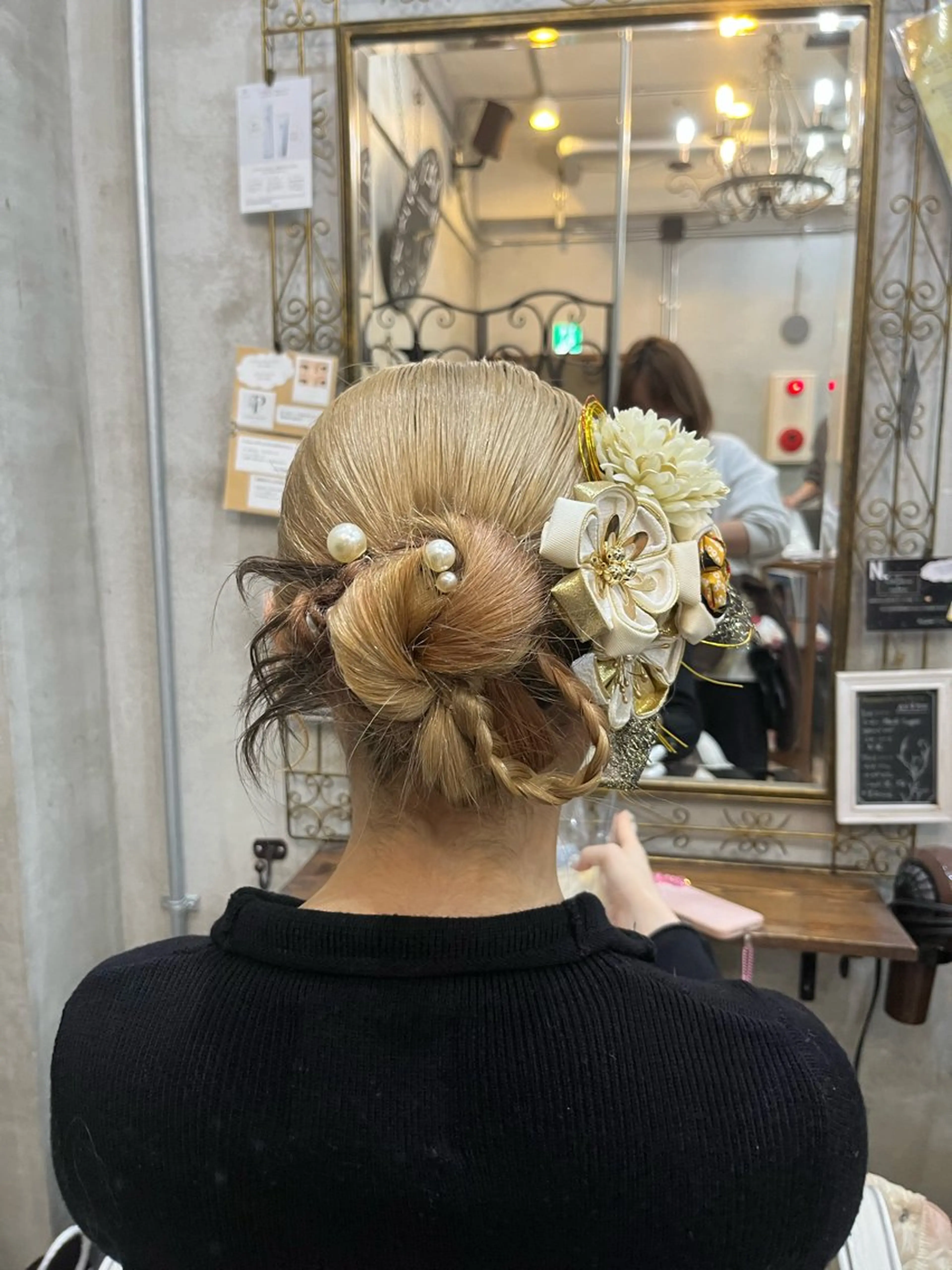 ロング ヘアアレンジ 艶髪/ハイトーン/ ヘアセット/モエノのヘアスタイル