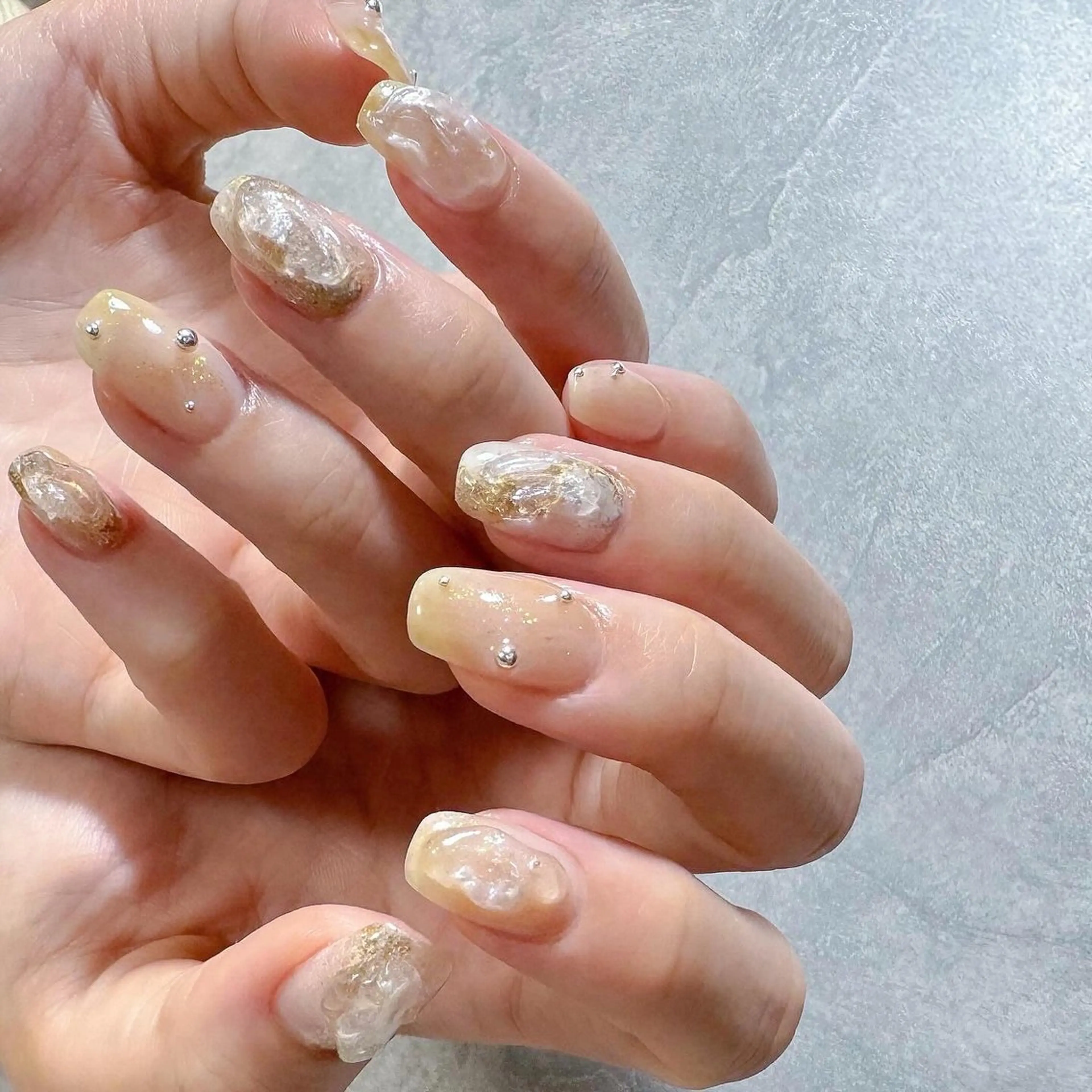 ネイル ゴールド ニュアンスネイル 夏ネイル ハンドネイル pointillé .ayaのネイルデザイン