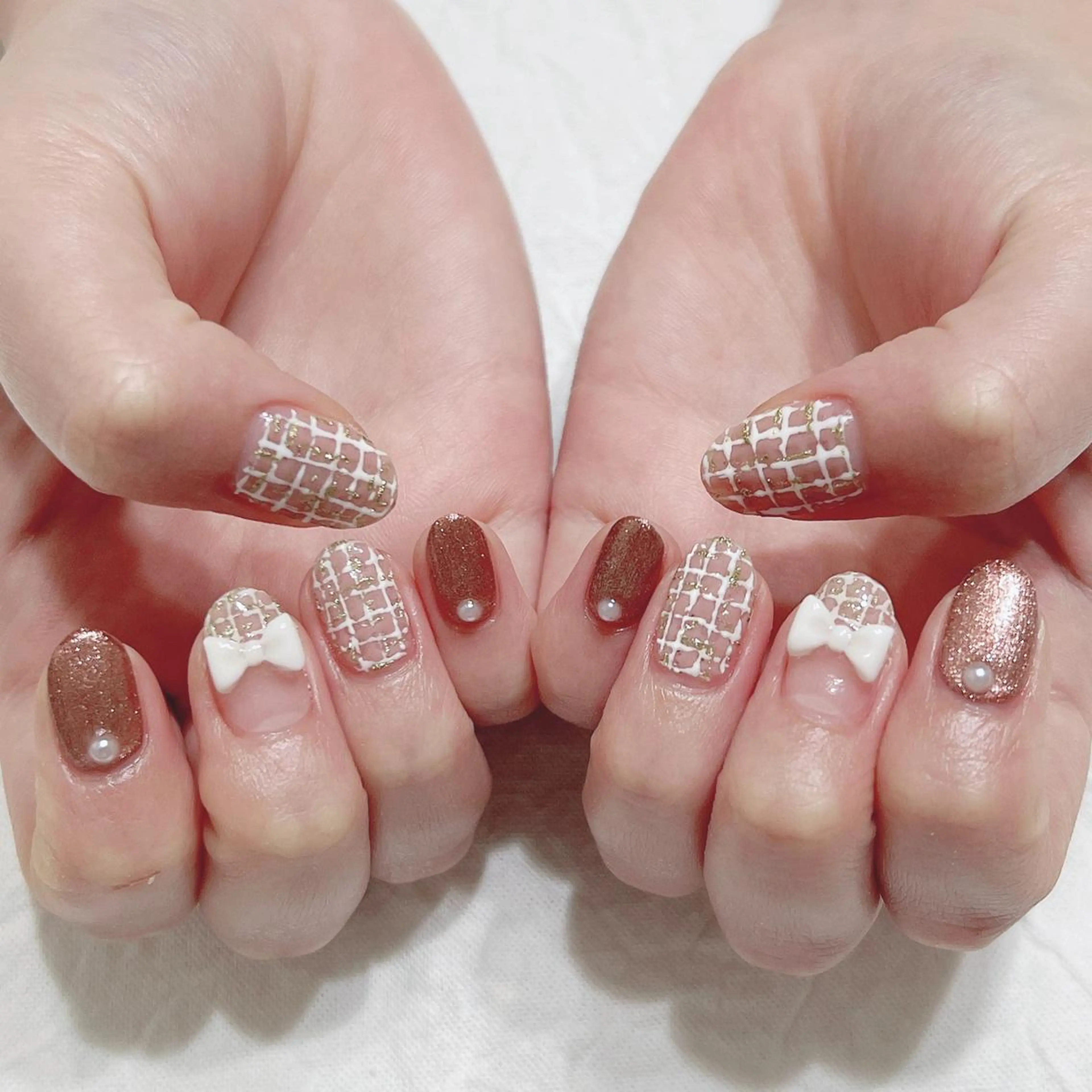 ネイル ゴールド ラメ(グリッター) ピンク 赤色 リボン ハンドネイル peaberry nailのネイルデザイン