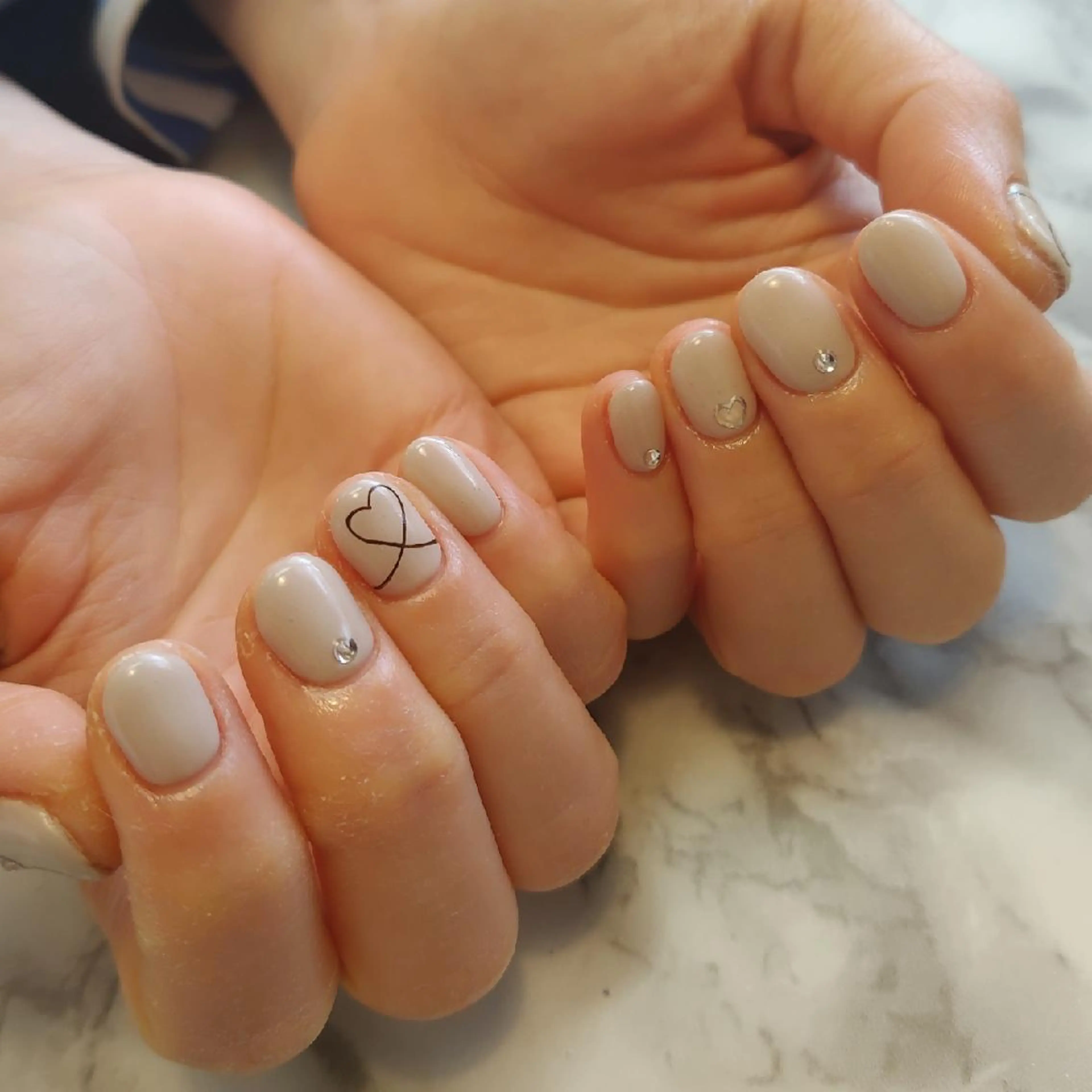 ネイル ハート ジェヌインネイル 河内のネイルデザイン