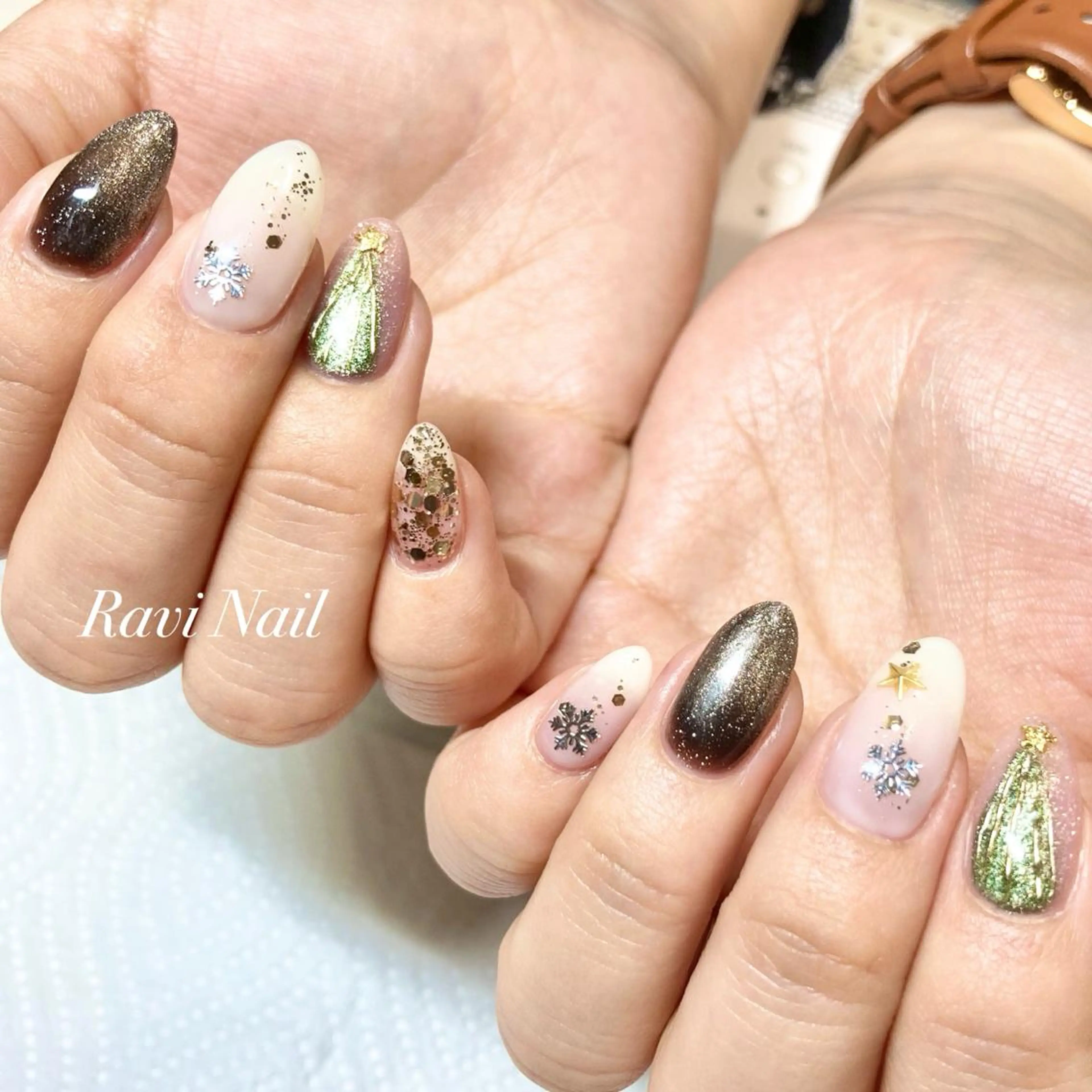 ネイル 冬ネイル クリスマス ハンドネイル U. Minakoのネイルデザイン