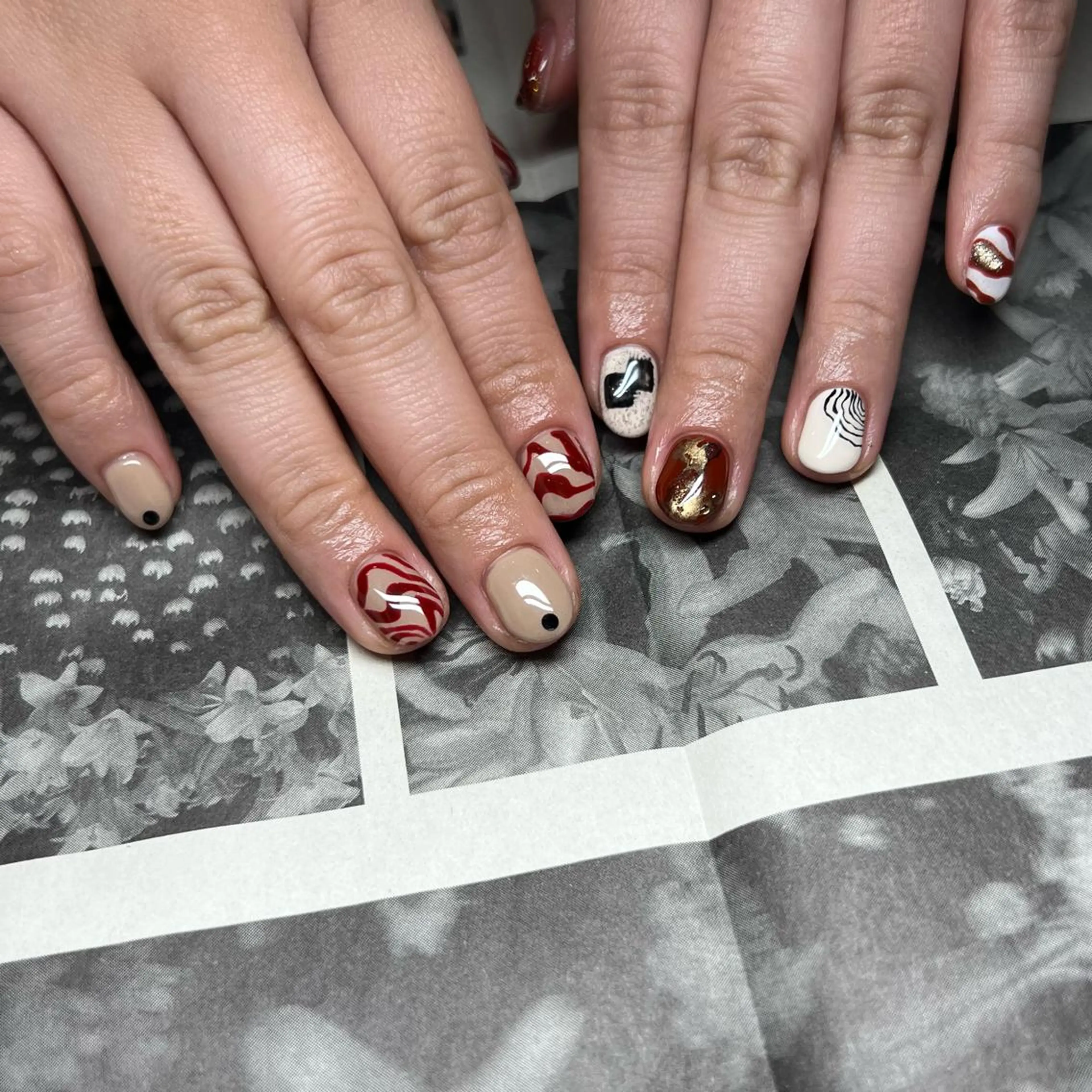 ネイル ニュアンスネイル ハンドネイル 𝐫𝐚𝐢 𝐧𝐚𝐢𝐥の眉毛・アイブロウイメージ