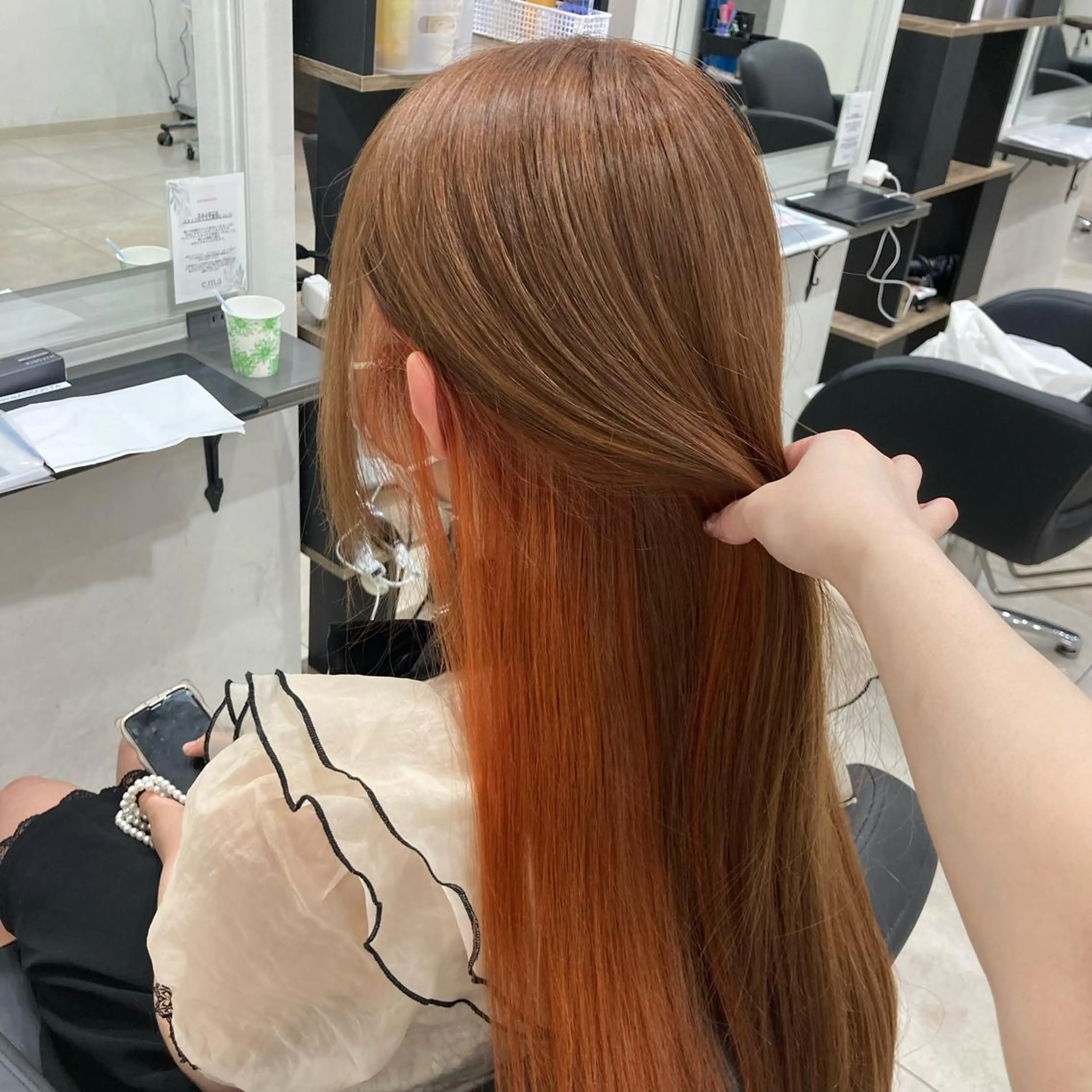 ロング カラー ブリーチ ヘアカラー ピンクカラー🎀 米津 美佑のヘアスタイル