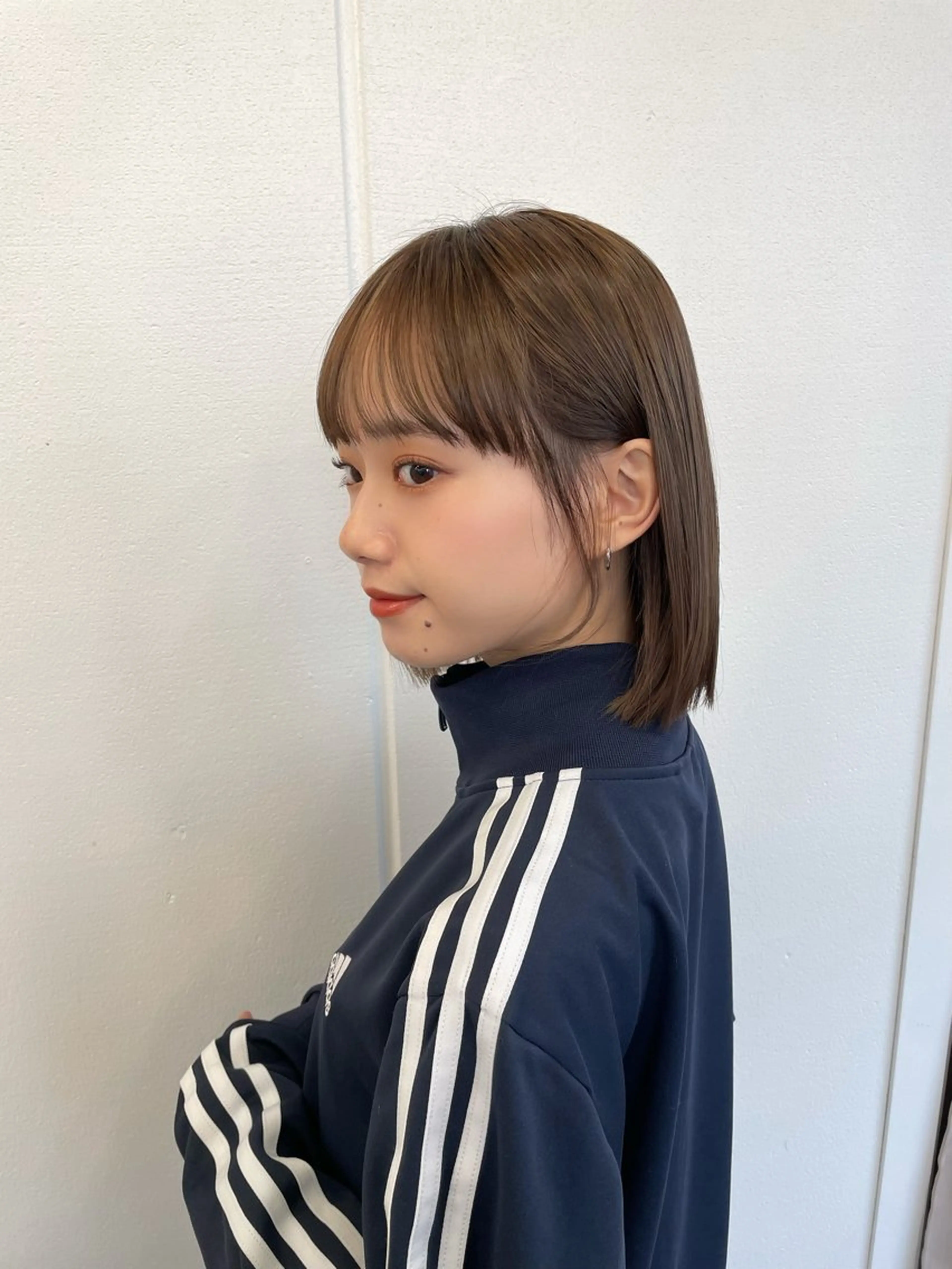 ミディアム ボブ ヘアカラー Farbe所属・顔まわりレイヤー 透明感カラー🩵🩵のヘアスタイル