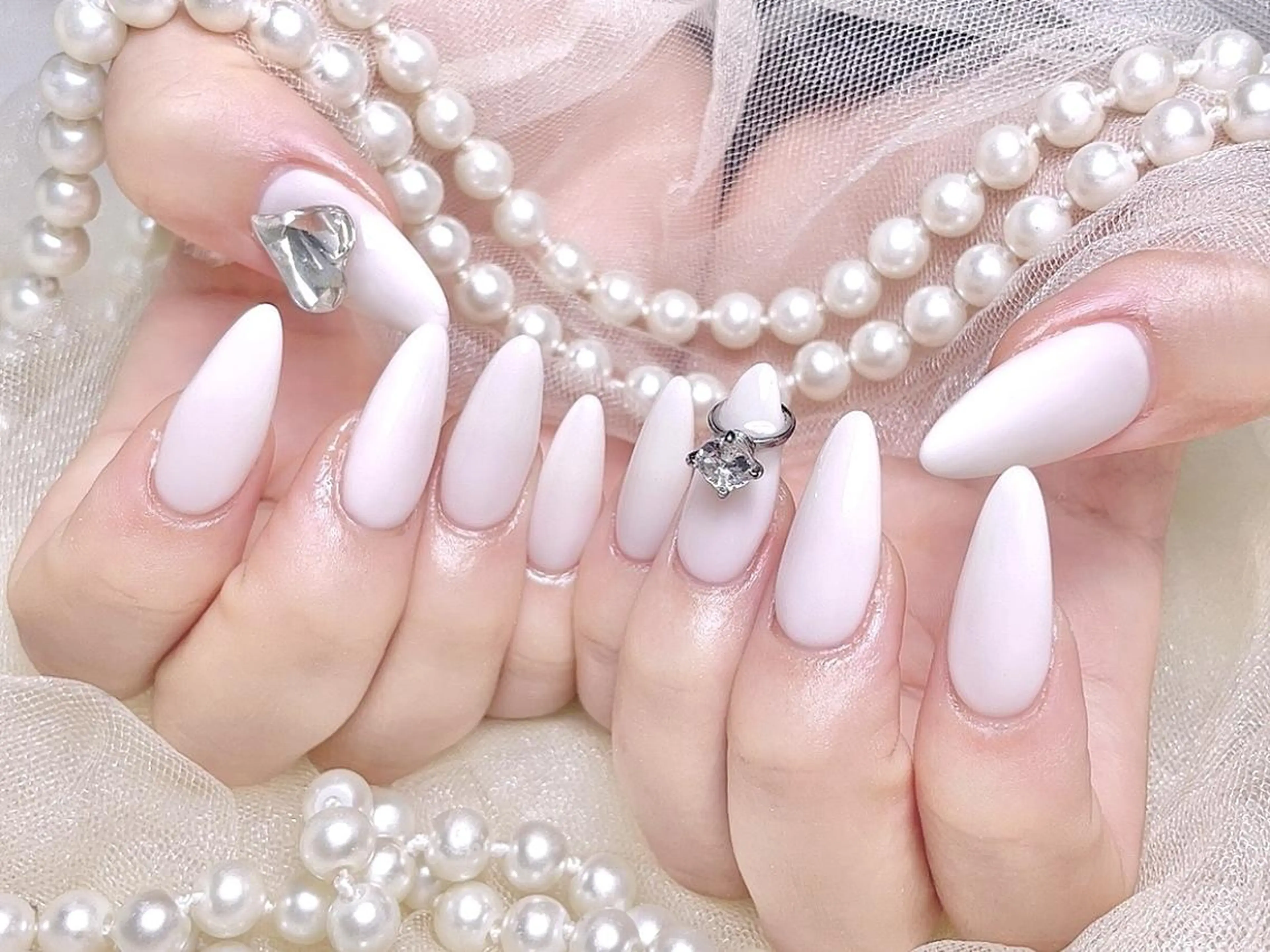 ネイル Hanya 🌈のネイルデザイン