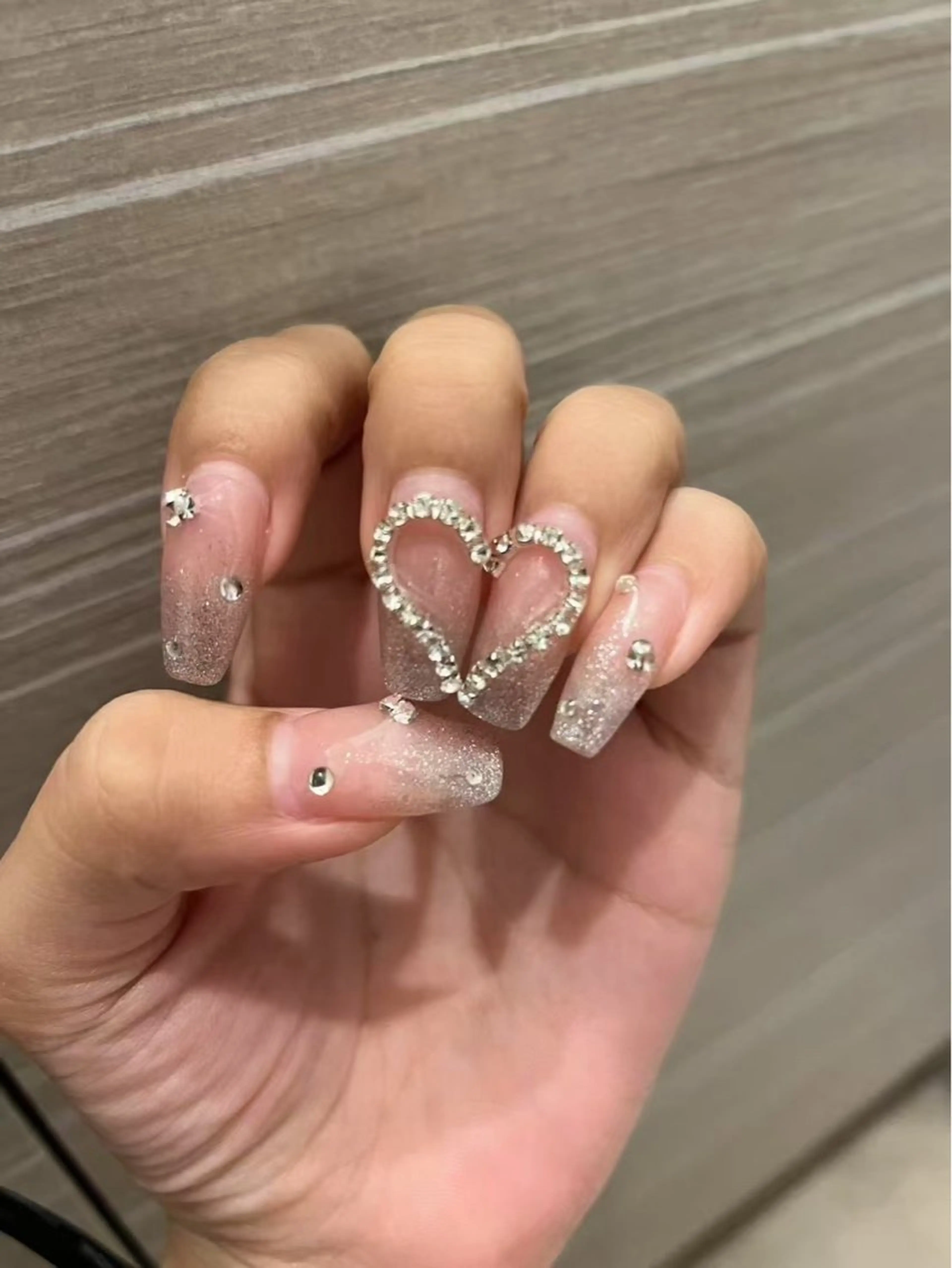 ネイル Kimi美容室所属・ヤン カイクンのヘアスタイル