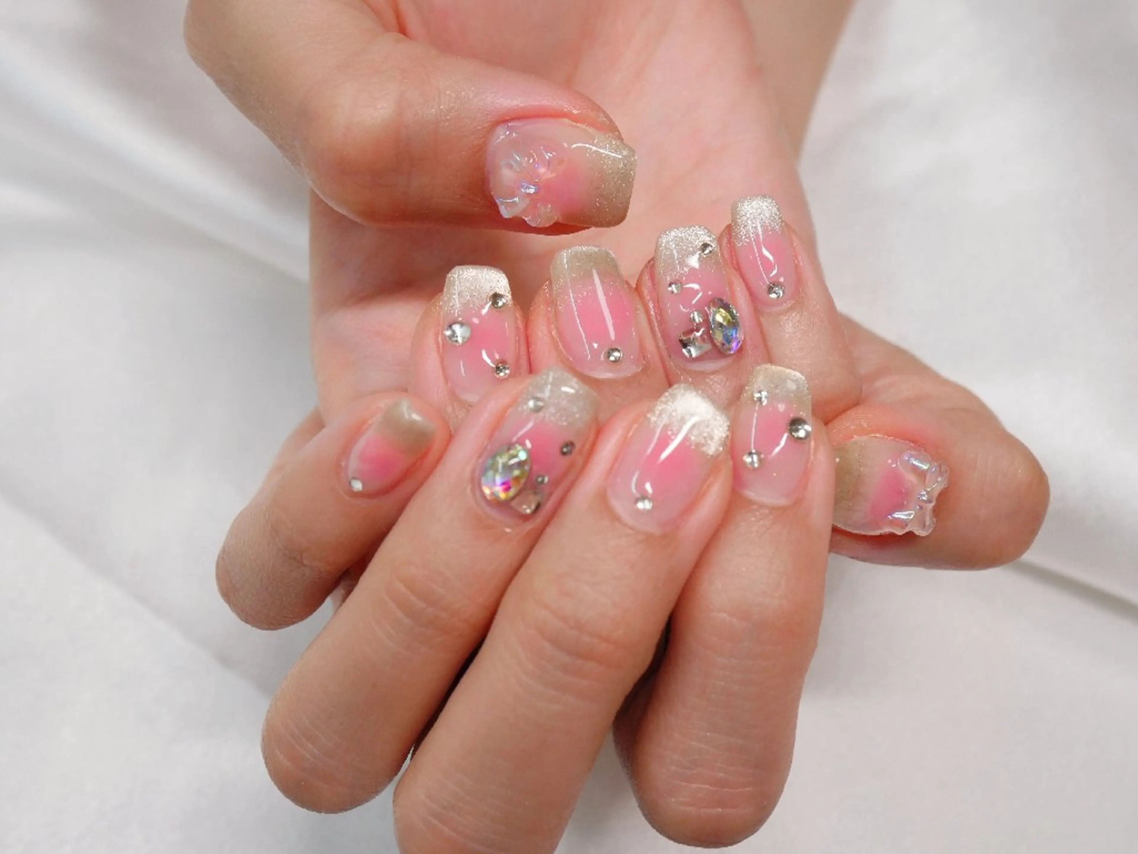ネイル Nailsalon Graciasのネイルデザイン