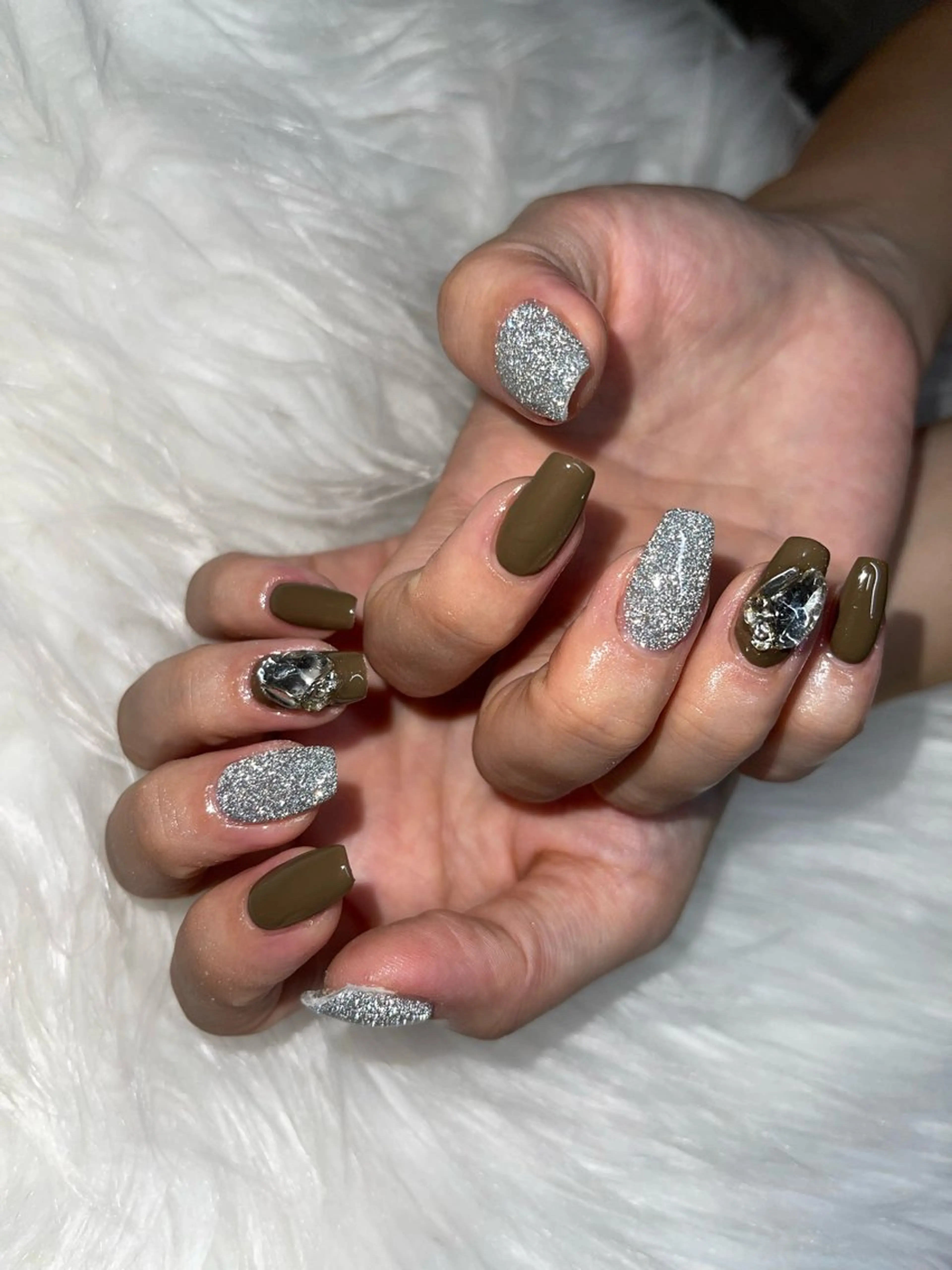 ネイル ニュアンスネイル スクエアネイル ストーンネイル ハンドネイル 舞 ねいるのネイルデザイン