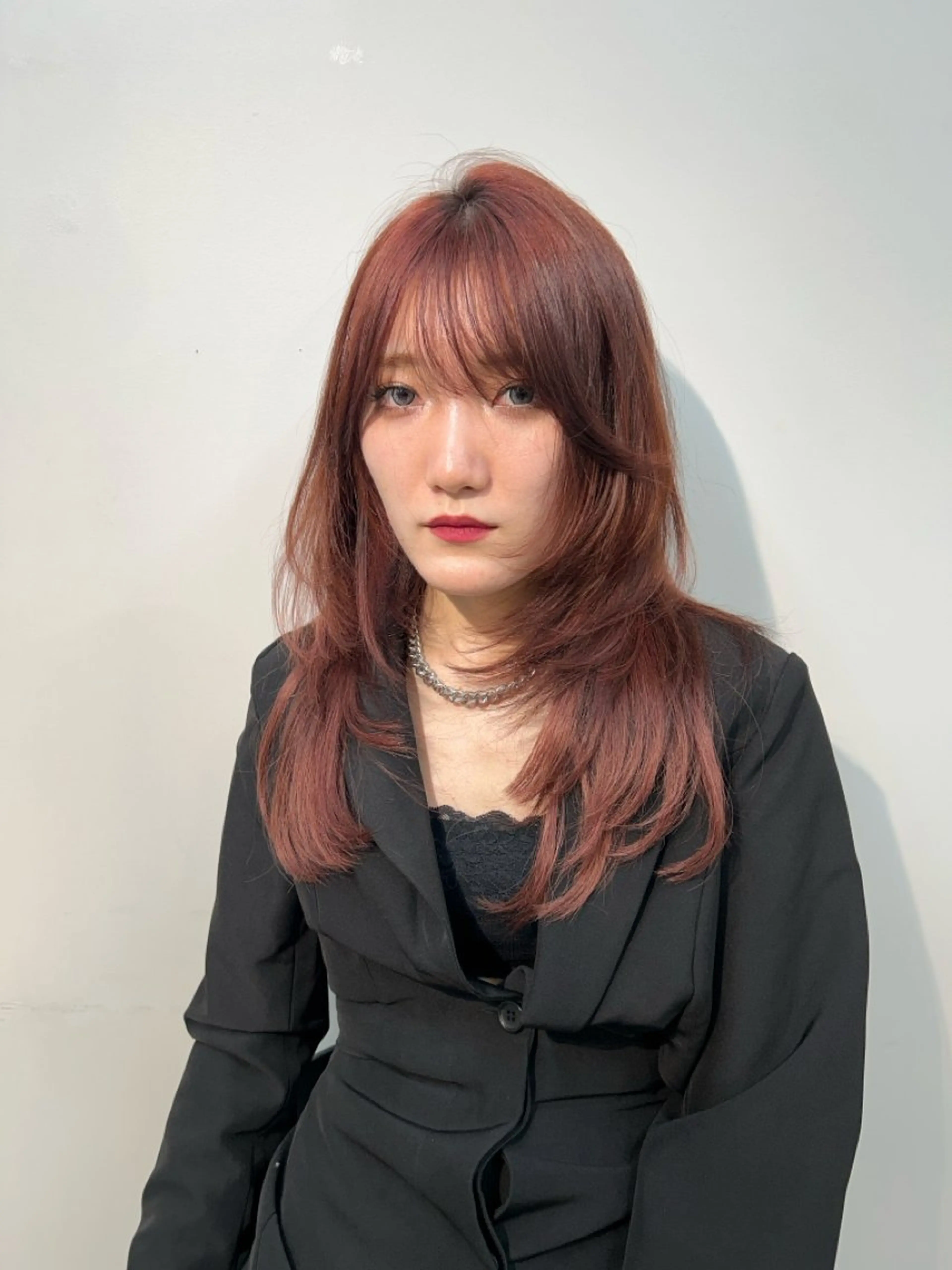 ミディアム カラー ヘアアレンジ ボブ/透明感ベージュ 🫧クルミ🌟のヘアスタイル