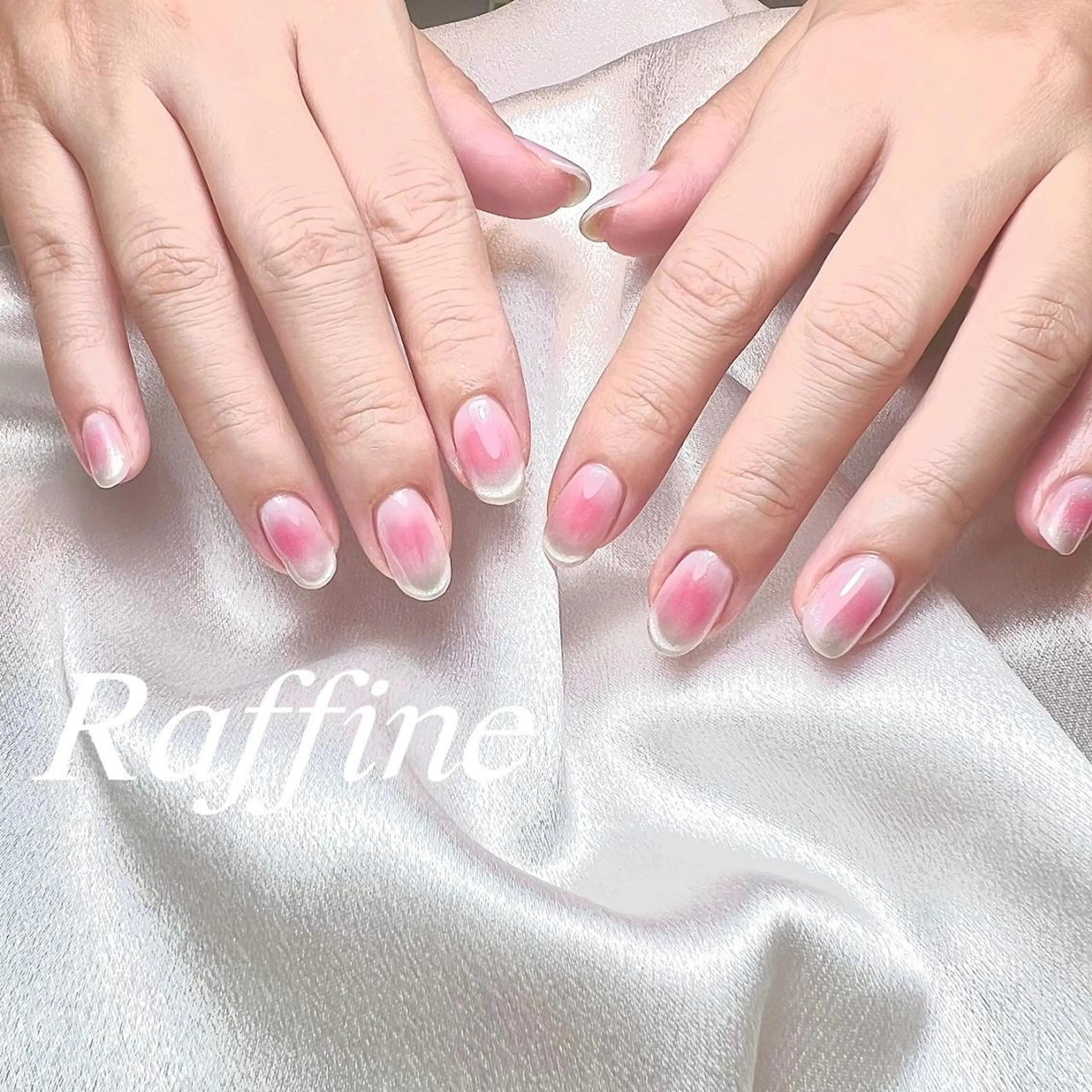 ネイル RAFFINE haru🦋🩵のネイルデザイン
