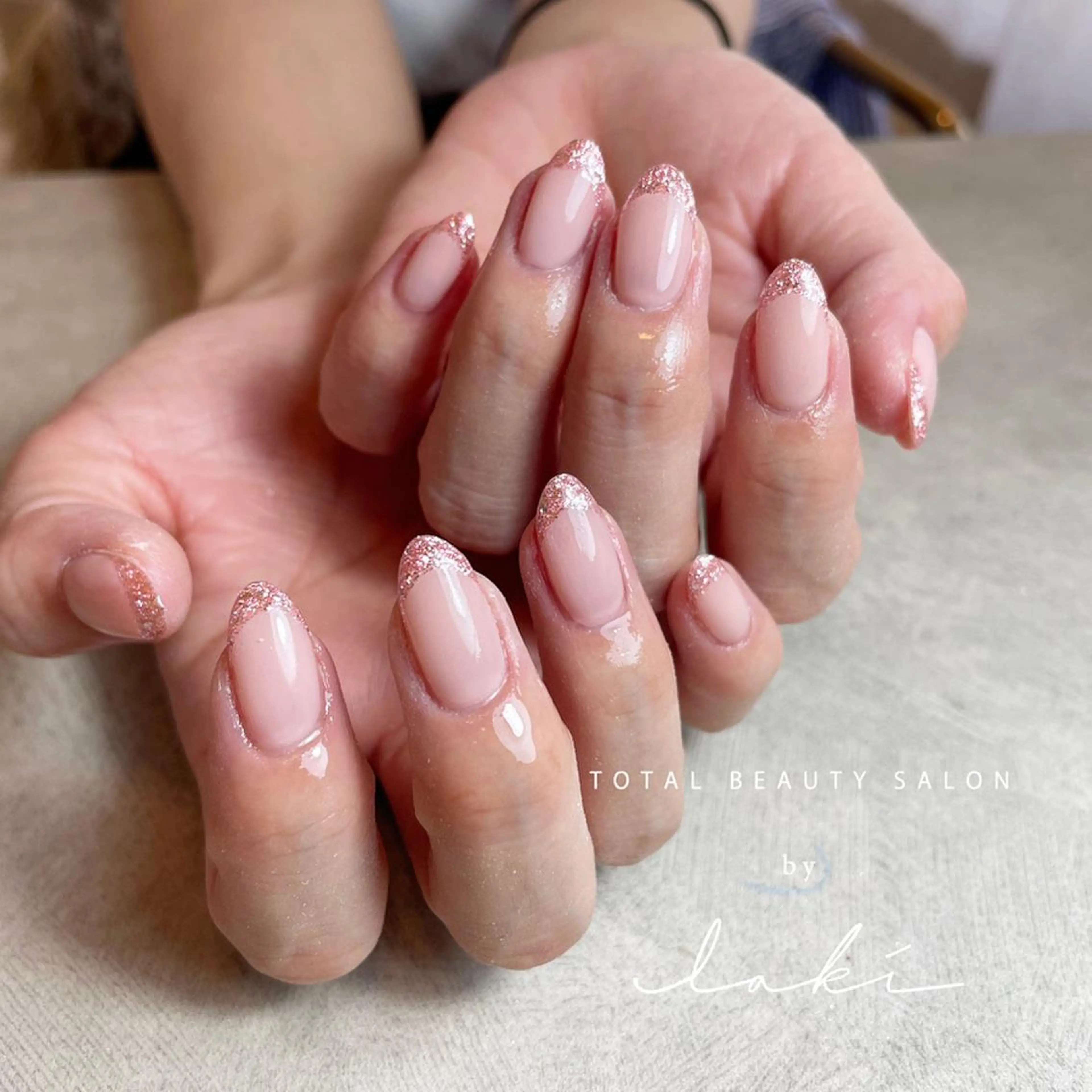 ネイル ラメ(グリッター) my&所属・my&_ maimiのネイルデザイン