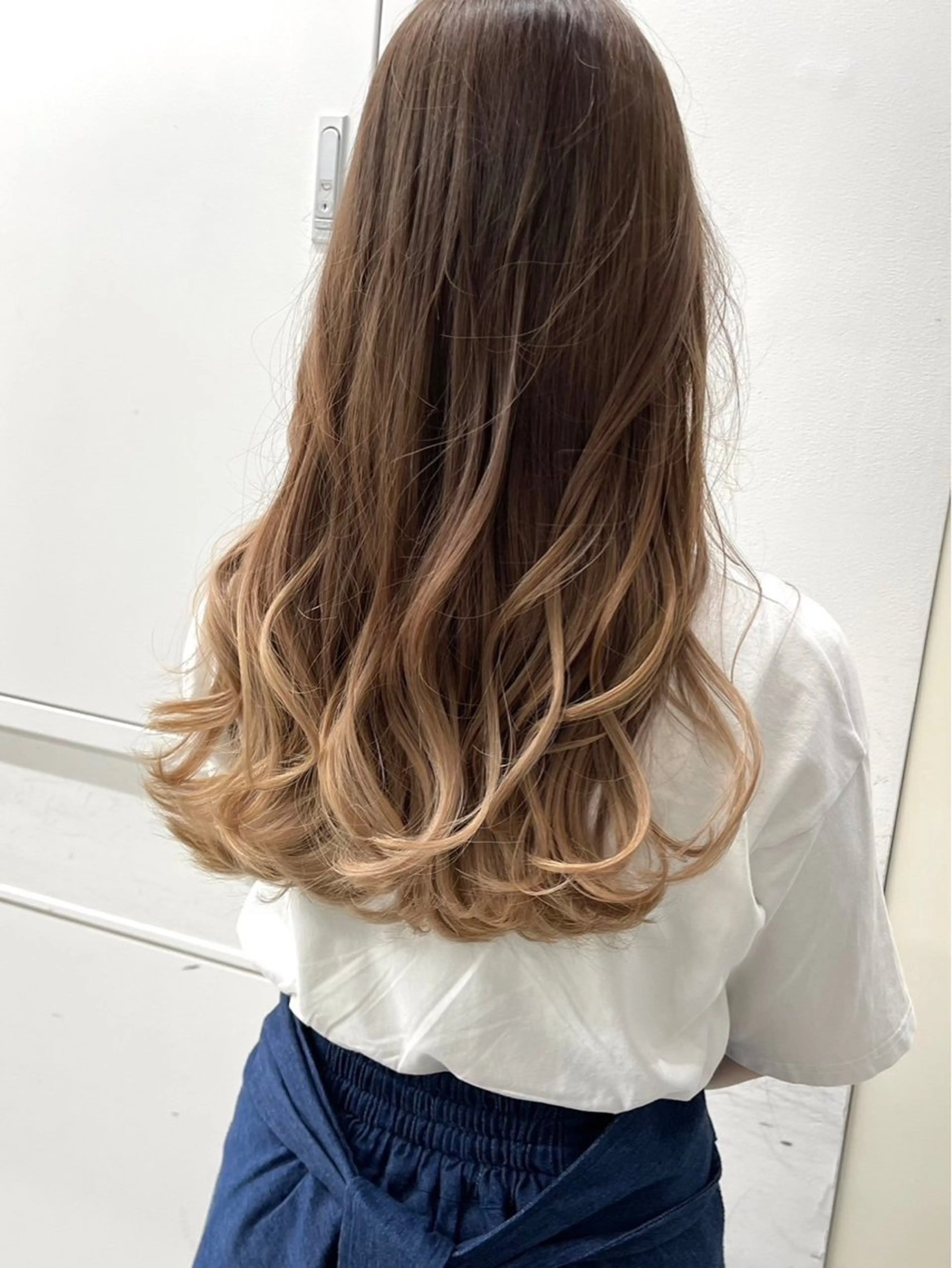 ロング ✨透明感艶カラー YUKI✨のヘアスタイル