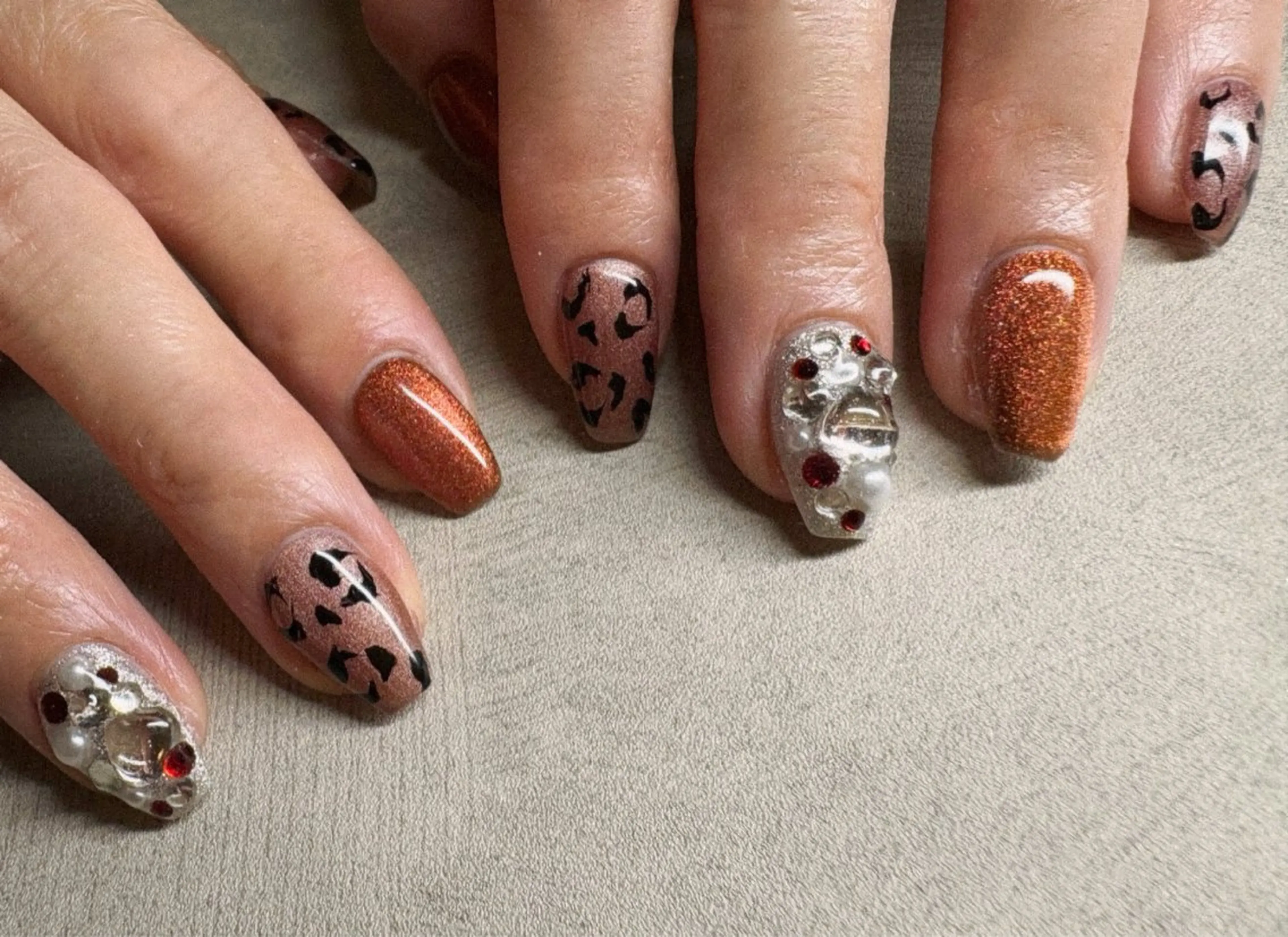 ネイル アニマル柄 マグネットネイル ハンドネイル NailLife🌿 矢場町Maiアートのネイルデザイン