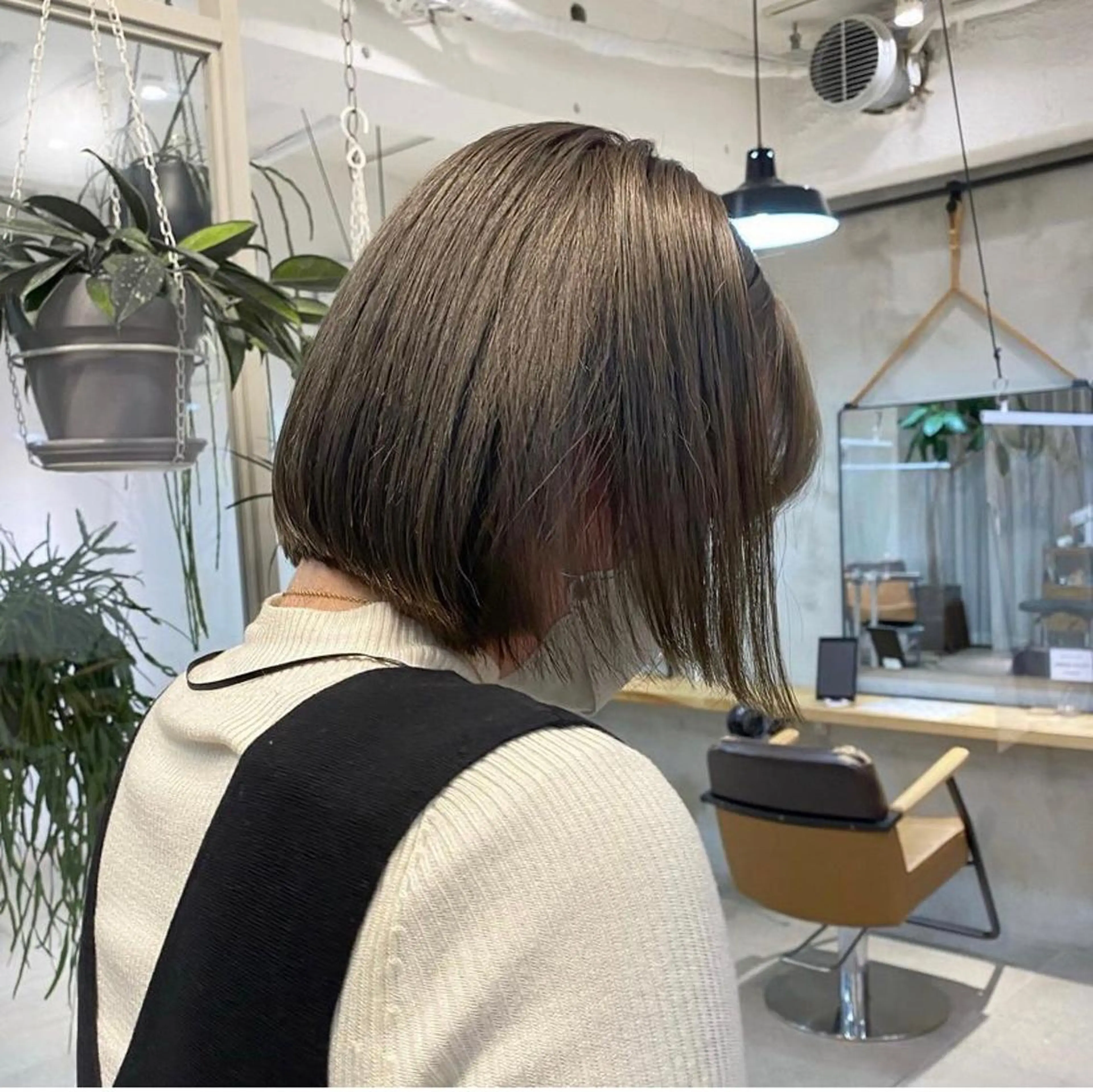 ショート カラー 艶カラー 🤍🫧/makoのヘアスタイル