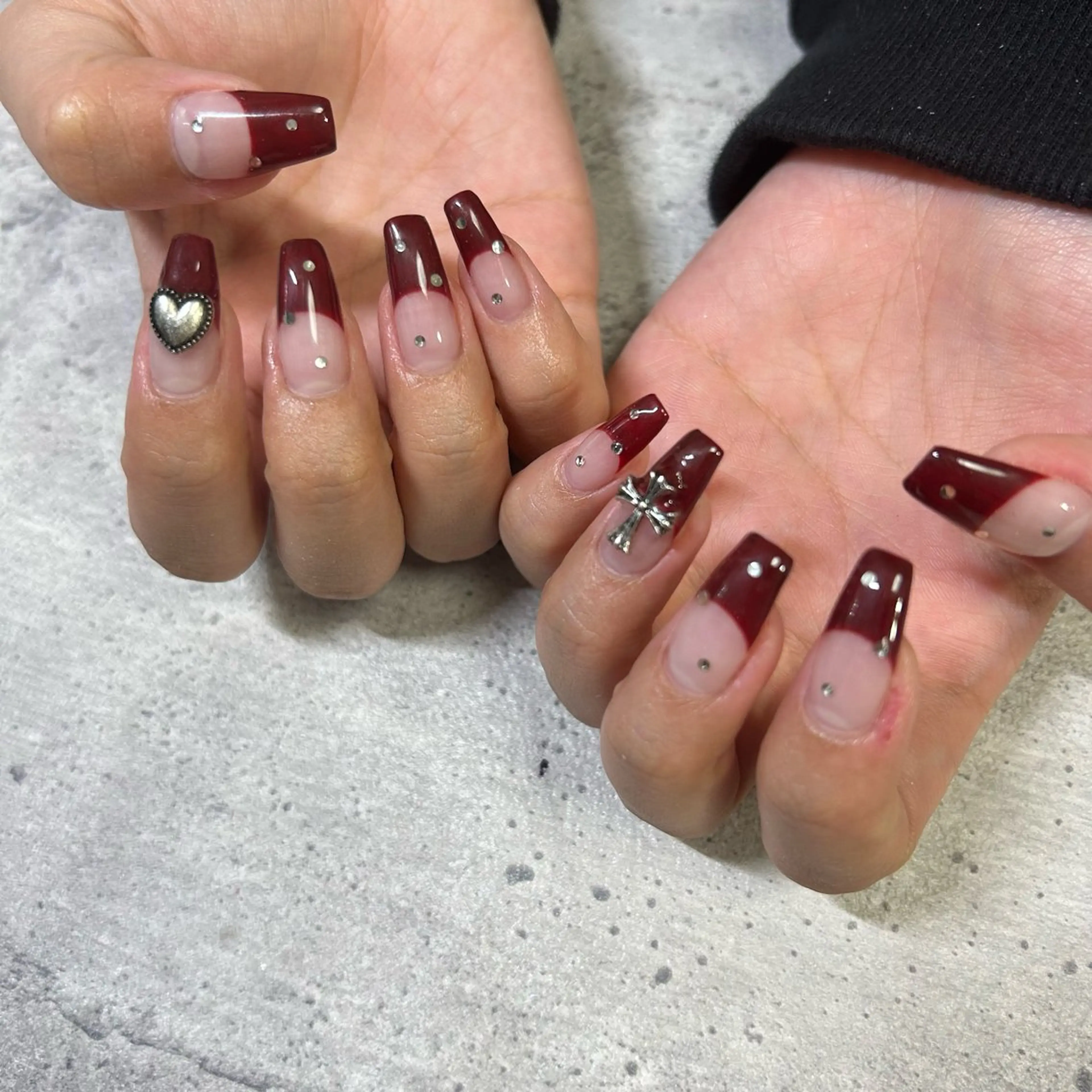 ネイル ボルドー フレンチネイル ハンドネイル ハンドケア 今福鶴見ネイル 8(ｴｲﾄ)のネイルデザイン
