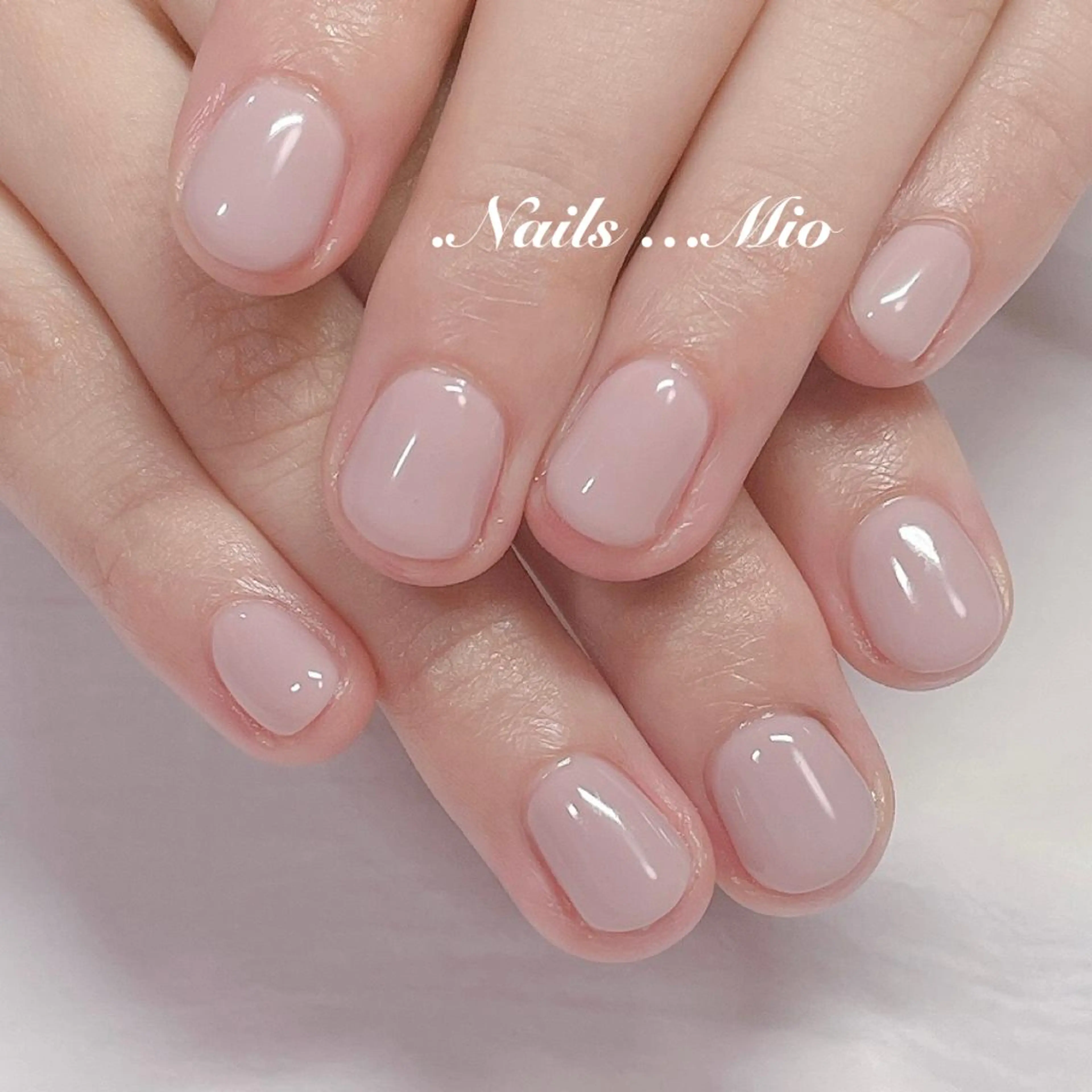 ネイル ジェルネイル ワンカラーネイル ストーンネイル .Nails Mio 赤羽西ネイルサロンのネイルデザイン